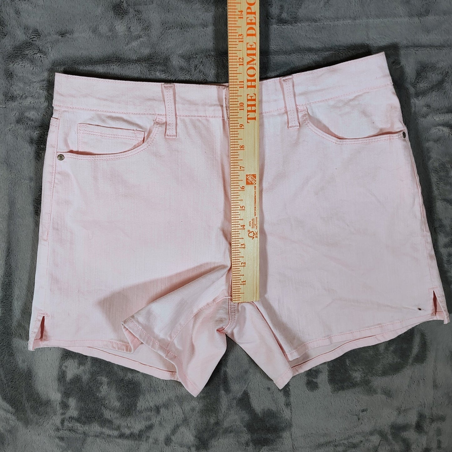 Jessica Simpson Women's Pink High Rise Relaxed Fit Side Slit Short (Size 8)