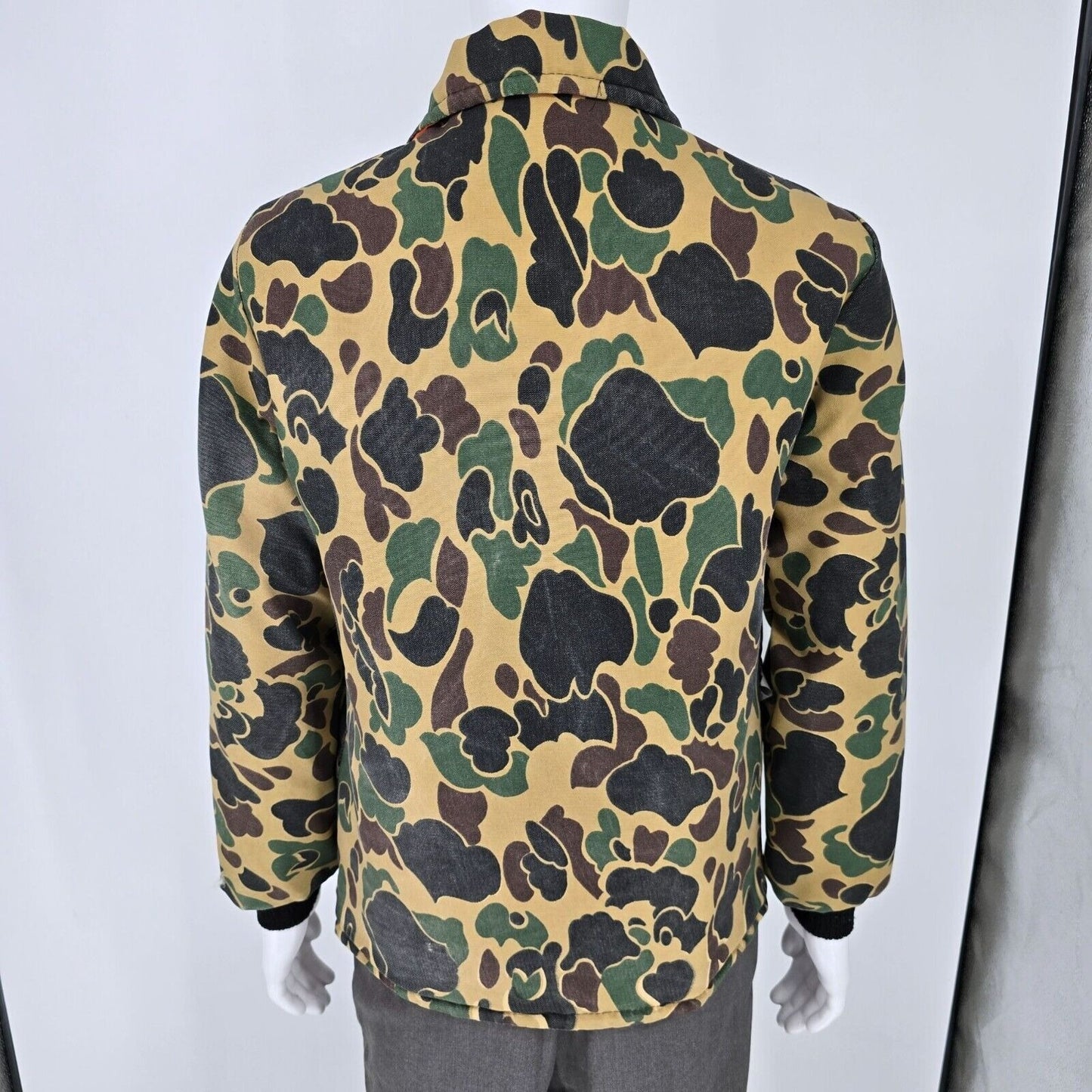 Vintage 90s Empire Insulated Wear Reversible Camo/Orange Hunting Jacket (Medium)