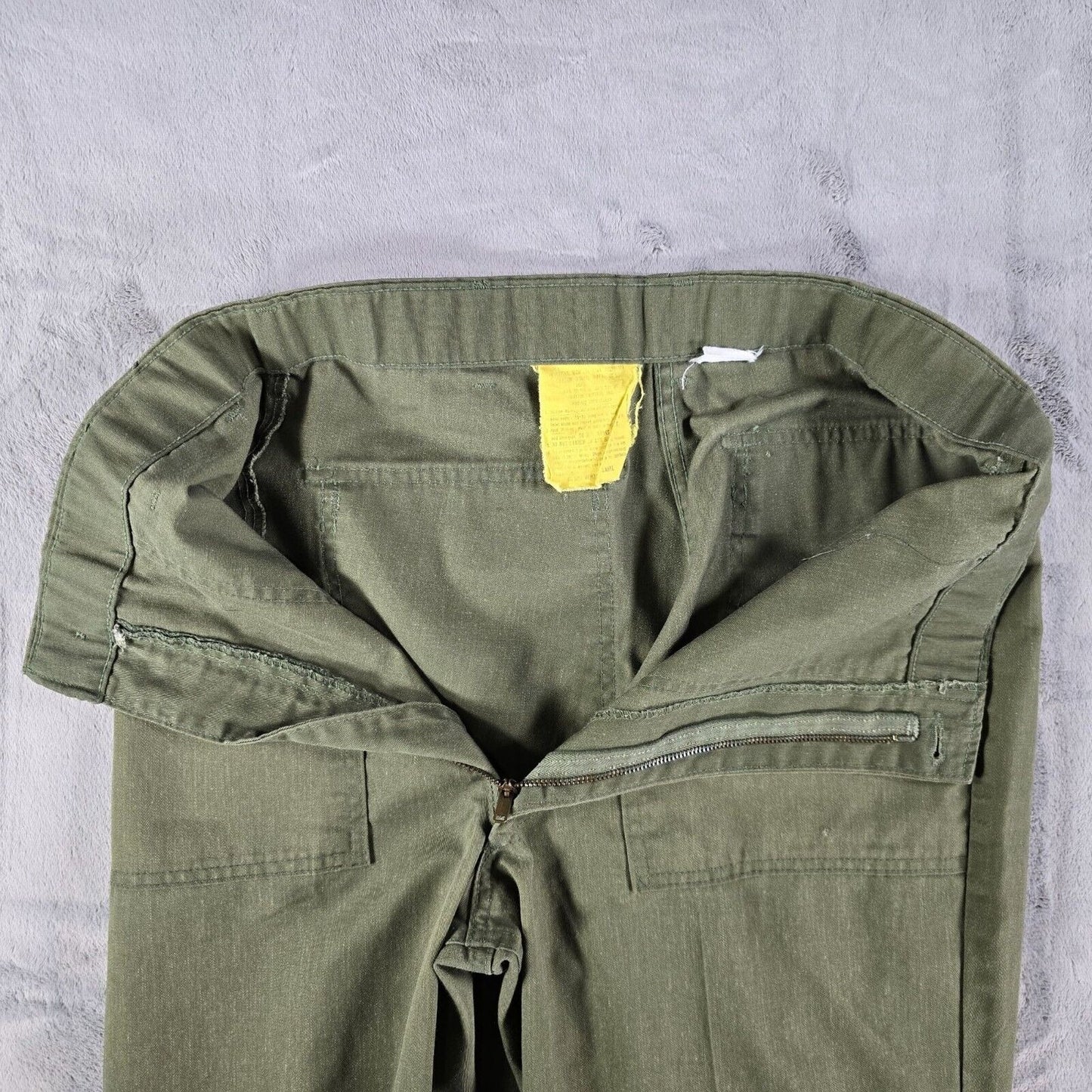 Vintage 1970s U.S Army Green OG-506 Utility Durable Press Trousers (32x32)