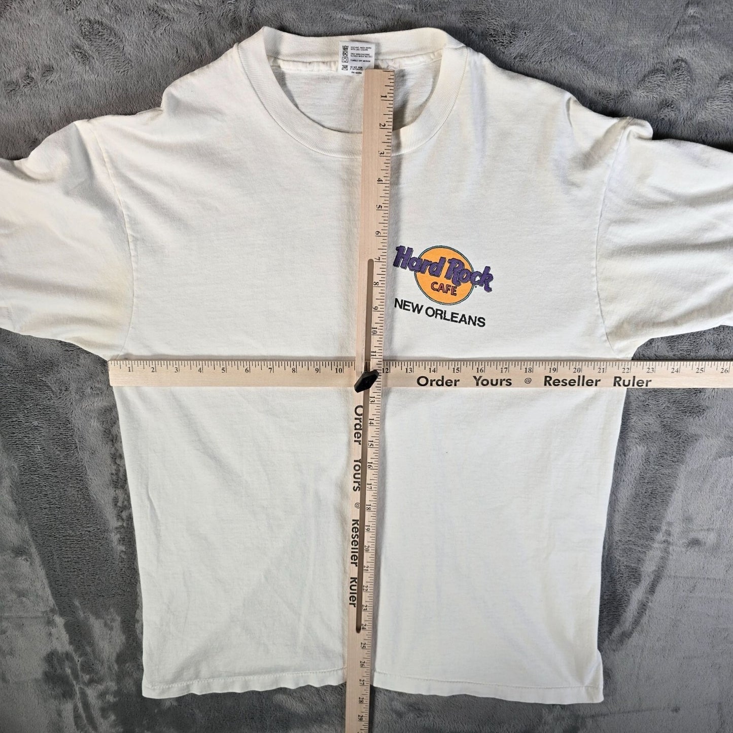Vintage 1990s Made in USA Hard Rock Cafe New Orleans Guitar Graphic T-Shirt (XL)