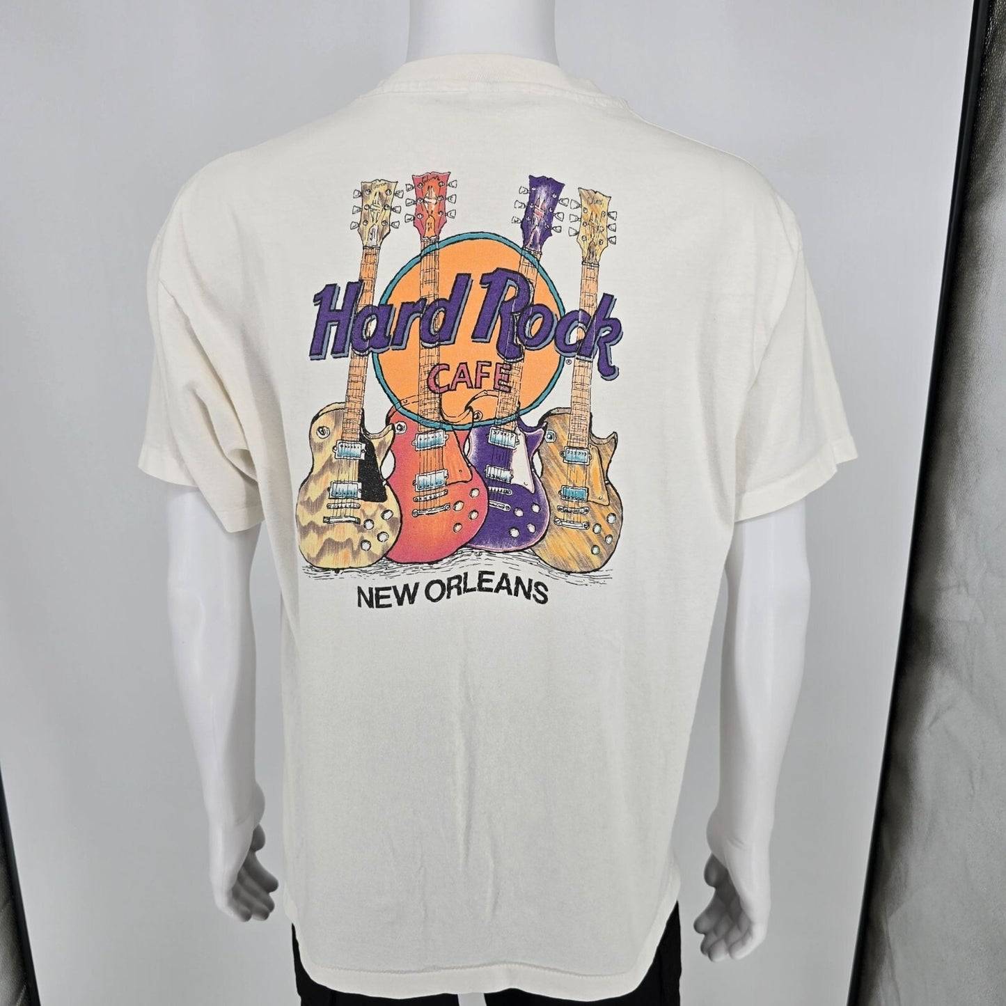 Vintage 1990s Made in USA Hard Rock Cafe New Orleans Guitar Graphic T-Shirt (XL)