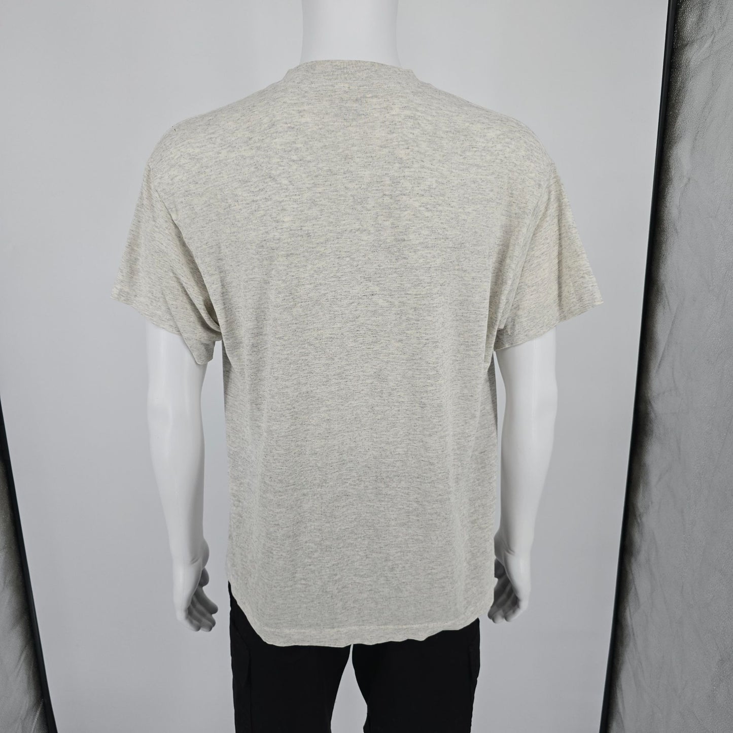 Vintage 1980s Hef-T by Tee Jays Gray Wild Hare Beach Bunnies T-Shirt (L/XL)