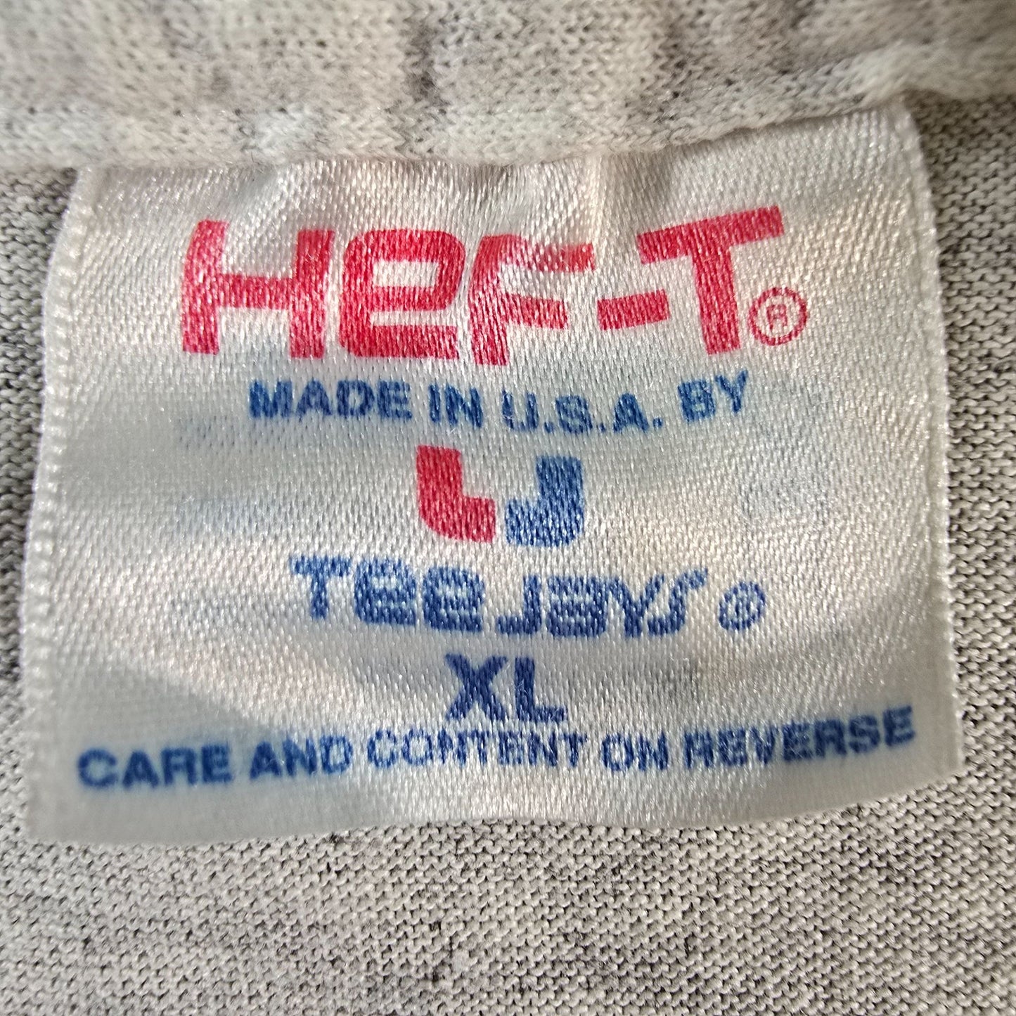 Vintage 1980s Hef-T by Tee Jays Gray Wild Hare Beach Bunnies T-Shirt (L/XL)