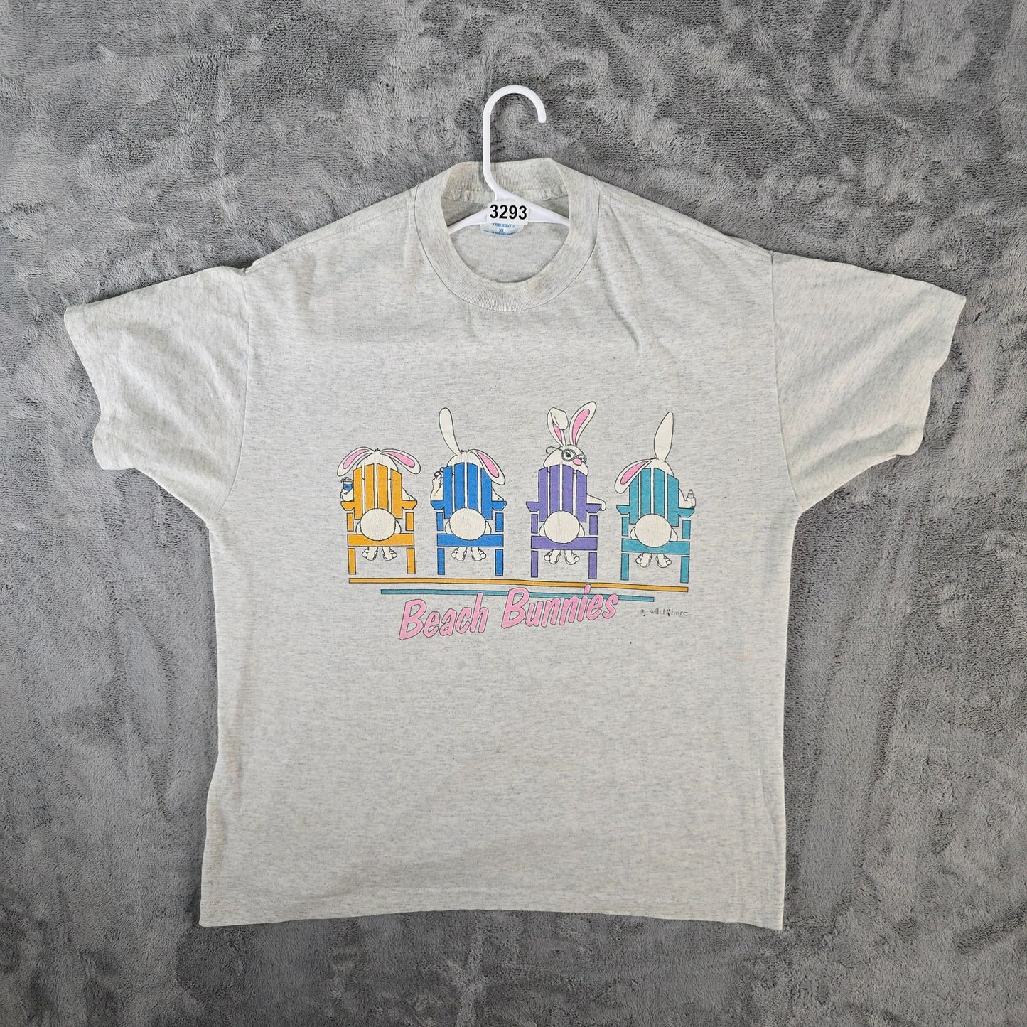 Vintage 1980s Hef-T by Tee Jays Gray Wild Hare Beach Bunnies T-Shirt (L/XL)
