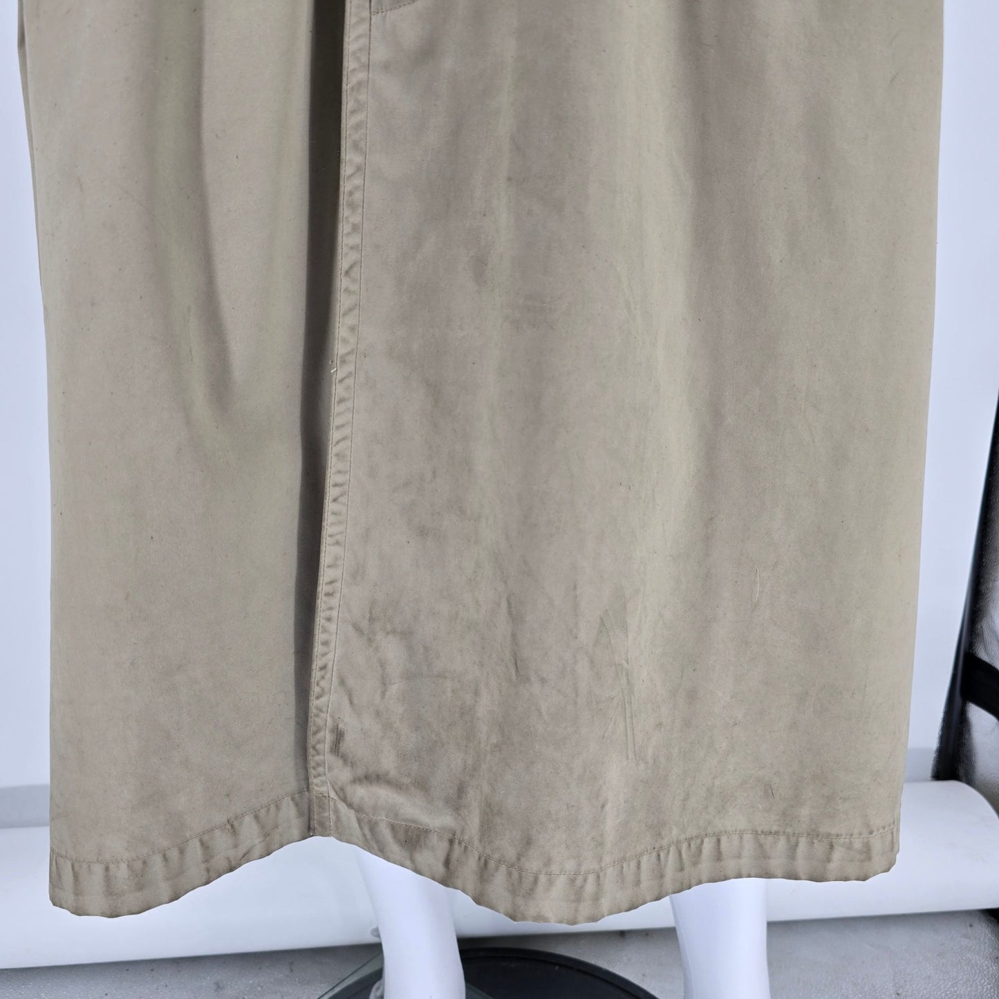 Vintage 1990s Hemingway Classic "Weathers the Storm" British Trench Coat (M)