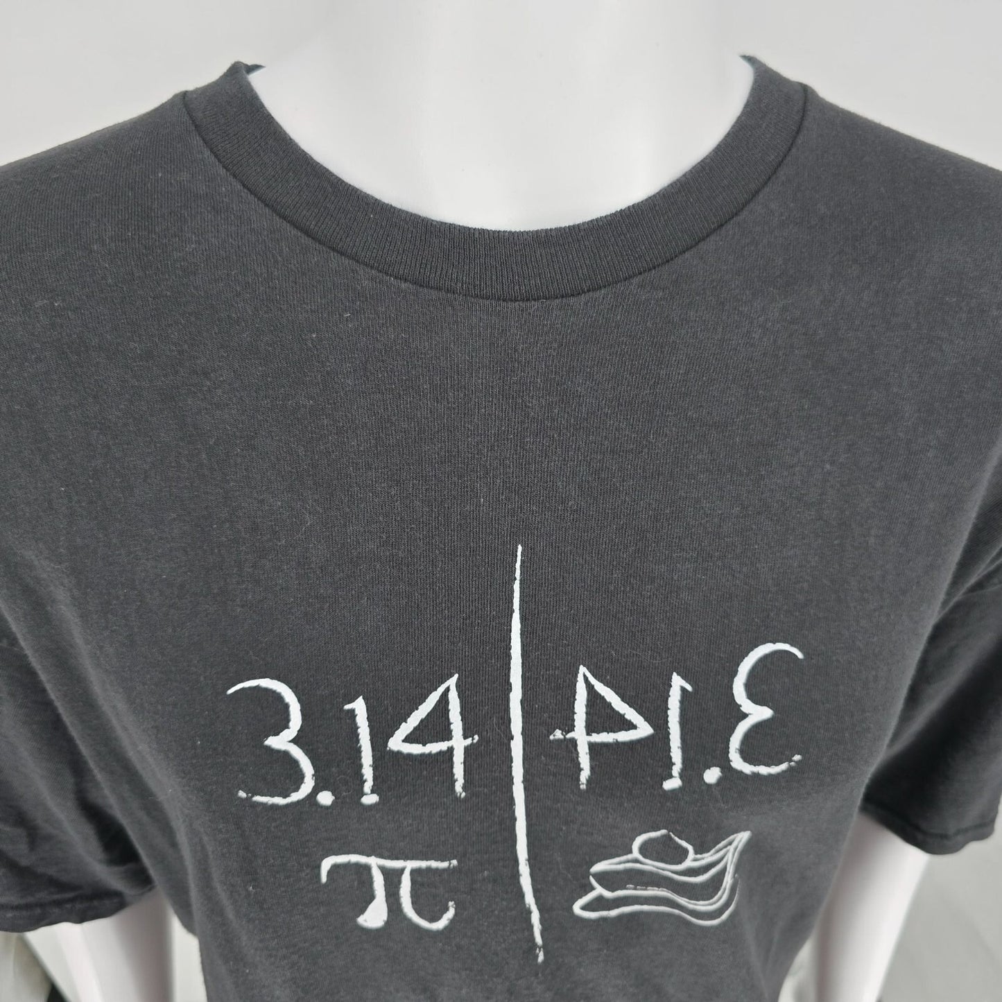 2010s Delta Pro Weight 3.14 Pi vs. Pie Faded Black Graphic T-Shirt (2XL/3XL)
