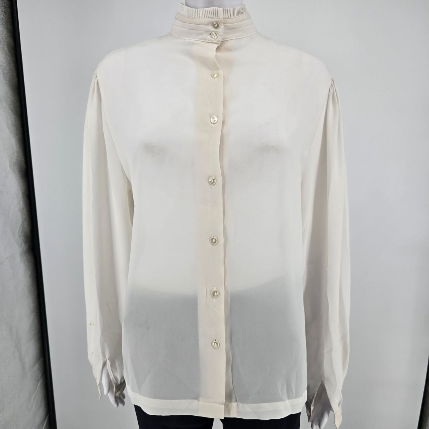 Vintage Late 1970s Shapely Sheer Ivory Lace Medallion Panel Blouse (XL) *Flaws