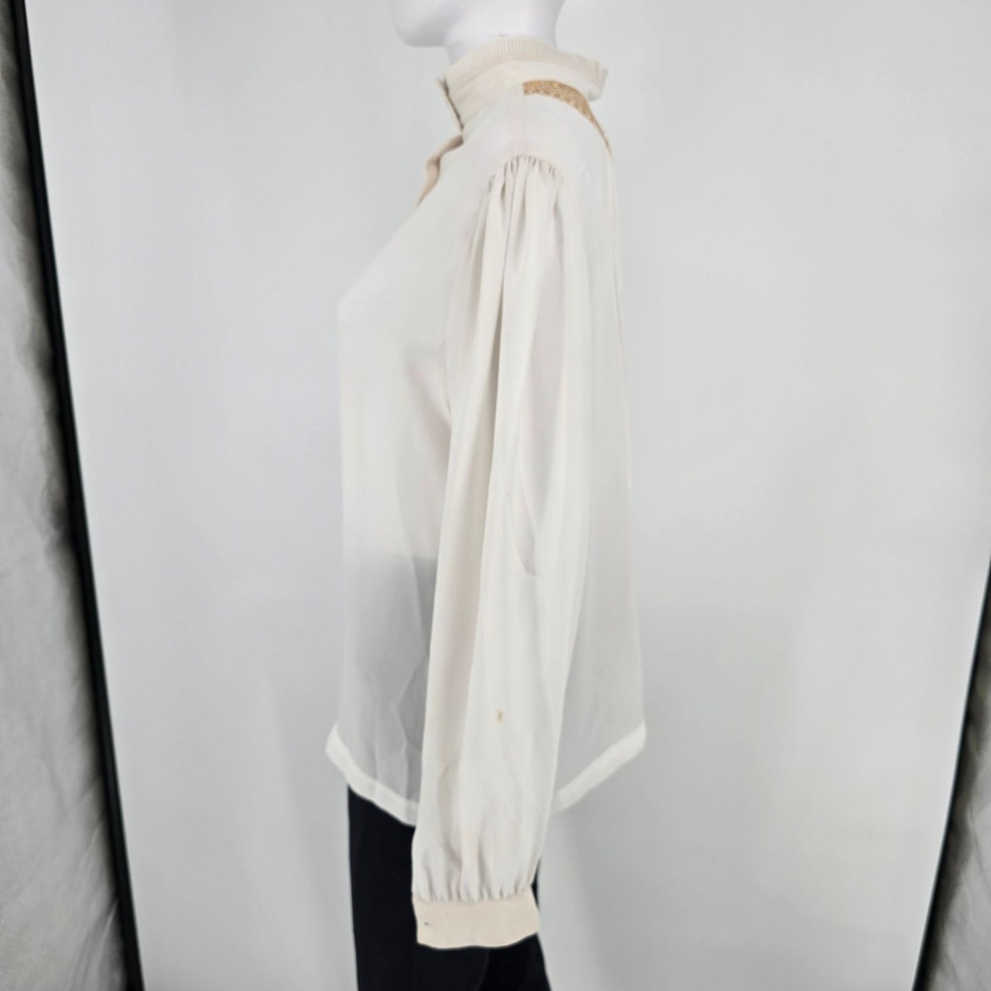 Vintage Late 1970s Shapely Sheer Ivory Lace Medallion Panel Blouse (XL) *Flaws