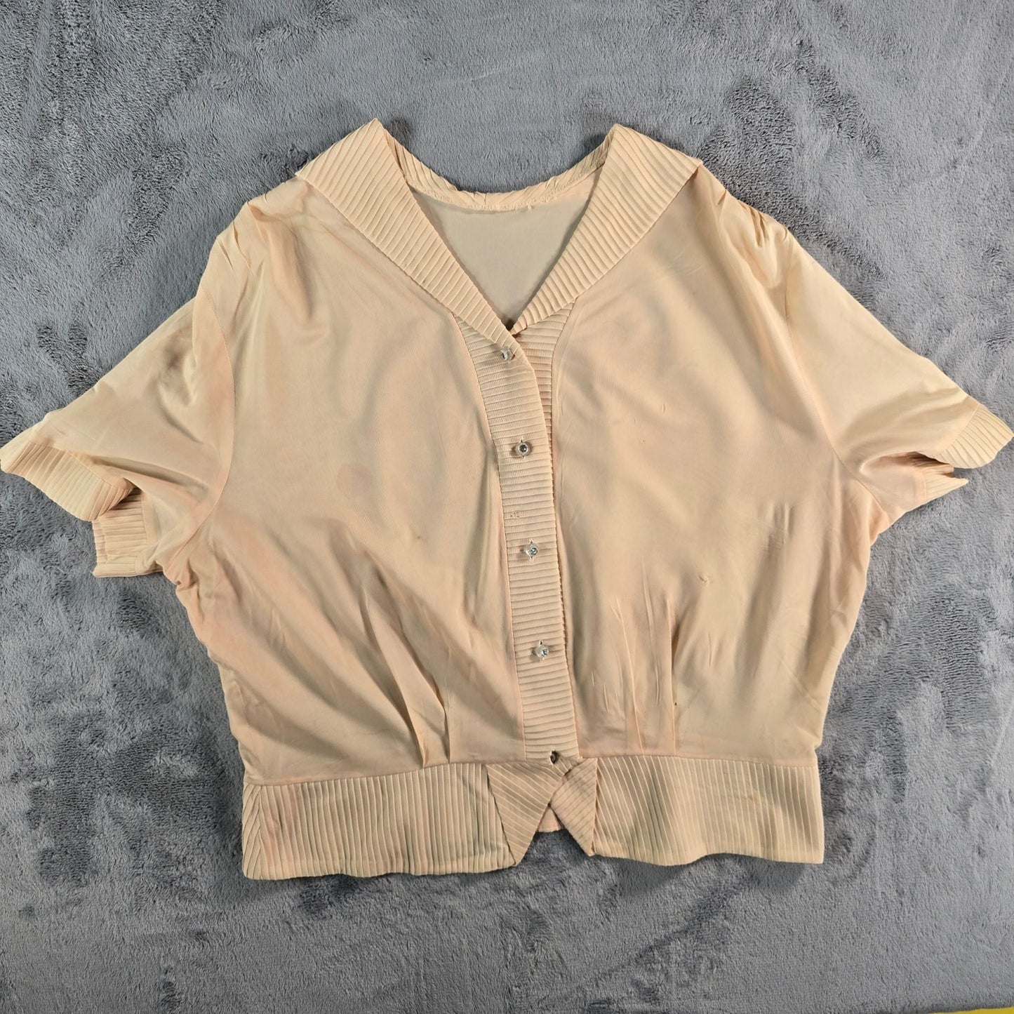 Vintage 1960s Peach Rhinestone Button Ribbed Trim V-Neck Blouse Top (XL) *Fair