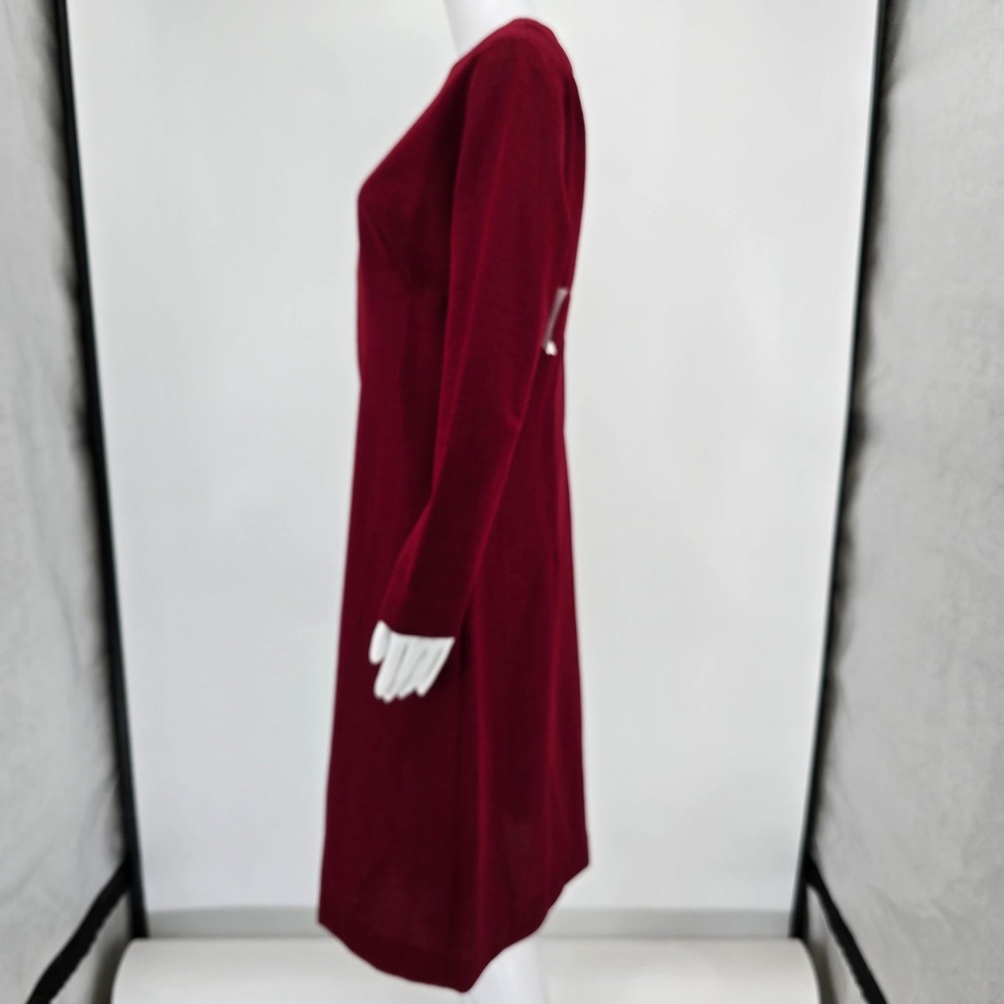 Vintage 1970s Burgundy Textured Long Sleeve Back Zip A-Line Midi Dress (M/L)