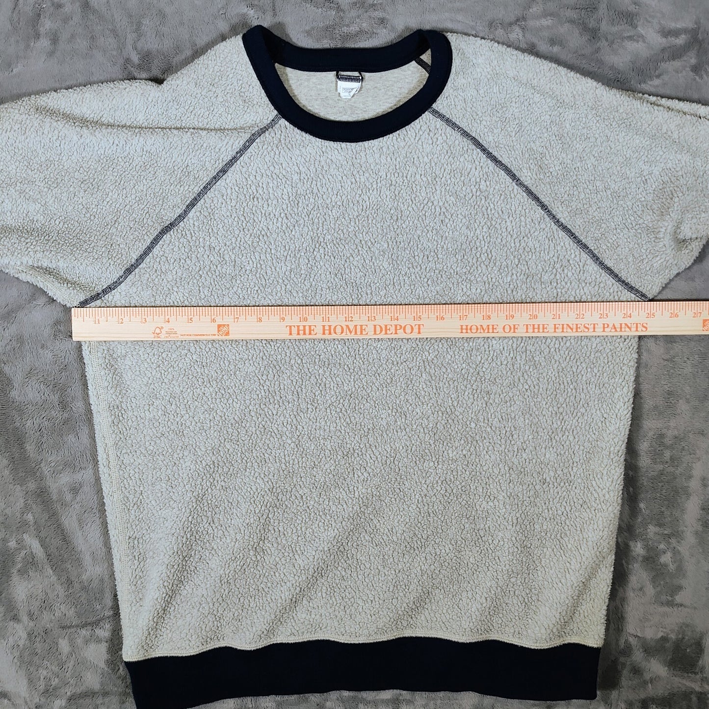 Patagonia Men's Reversible Sherpa Crew Neck Sweater Oatmeal/Navy (Large)