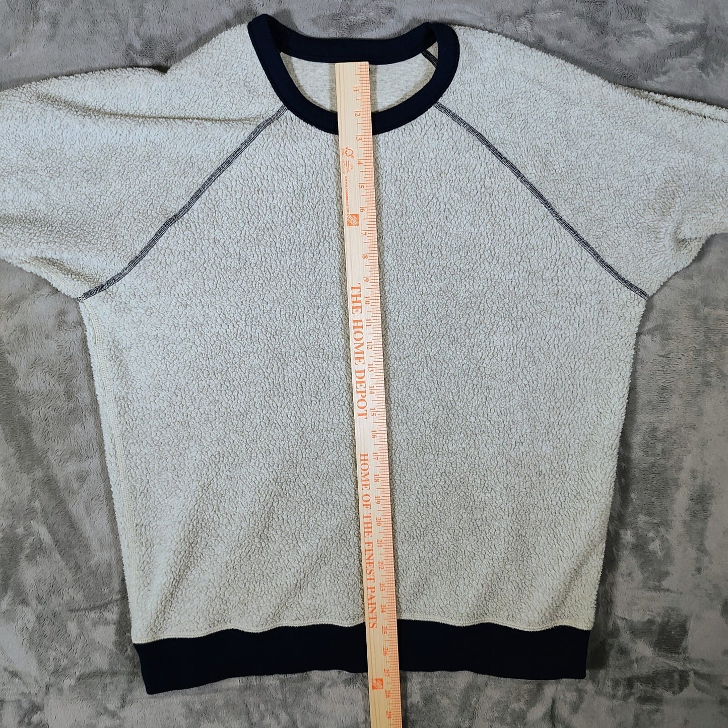 Patagonia Men's Reversible Sherpa Crew Neck Sweater Oatmeal/Navy (Large)