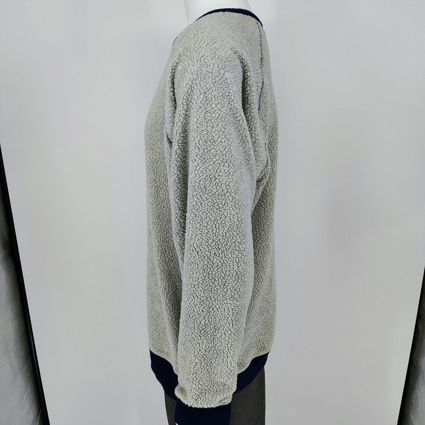 Patagonia Men's Reversible Sherpa Crew Neck Sweater Oatmeal/Navy (Large)