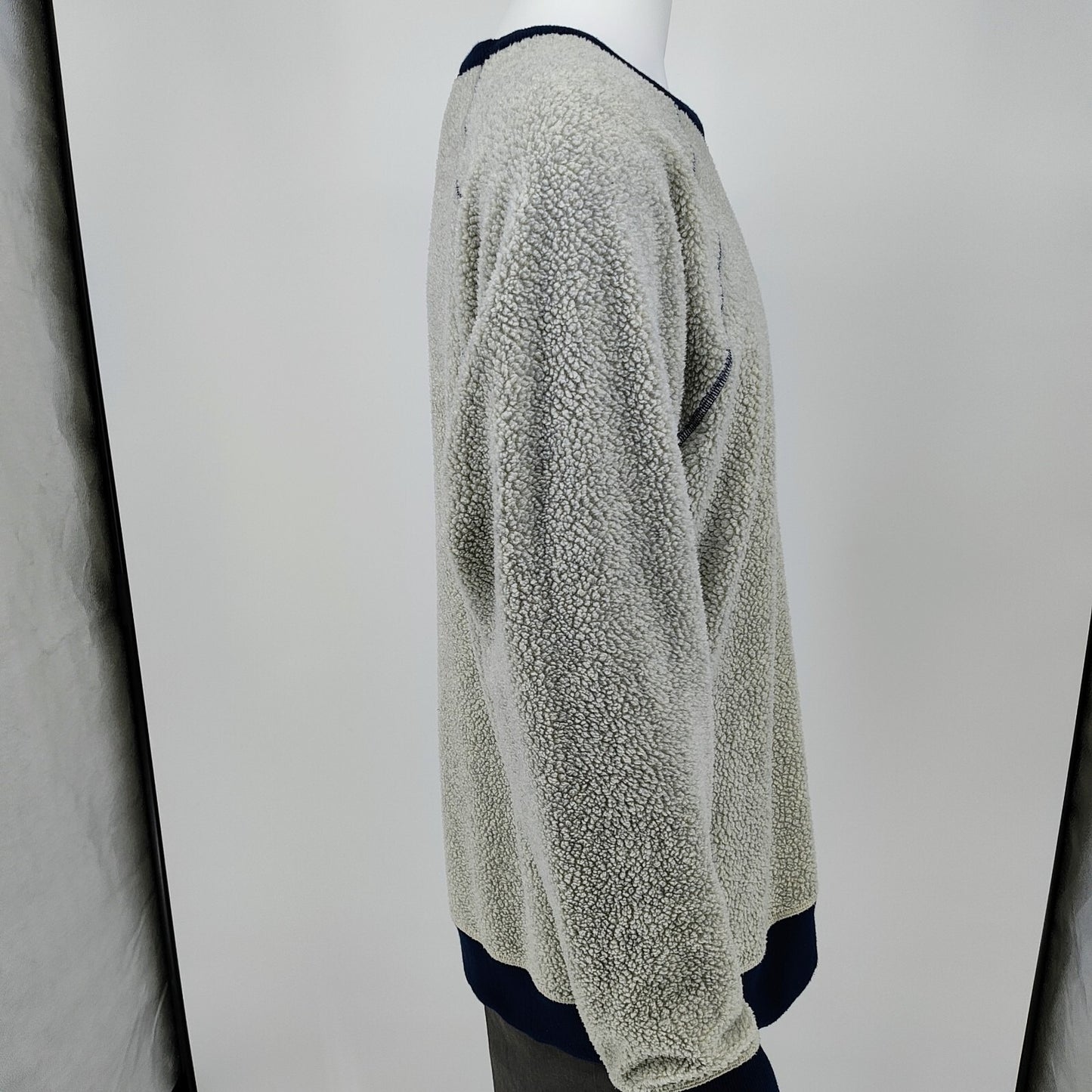 Patagonia Men's Reversible Sherpa Crew Neck Sweater Oatmeal/Navy (Large)