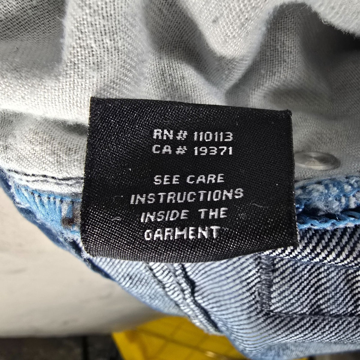 2000s Rock & Republic Los Angeles Made in USA Button Fly Jeans (32x34)