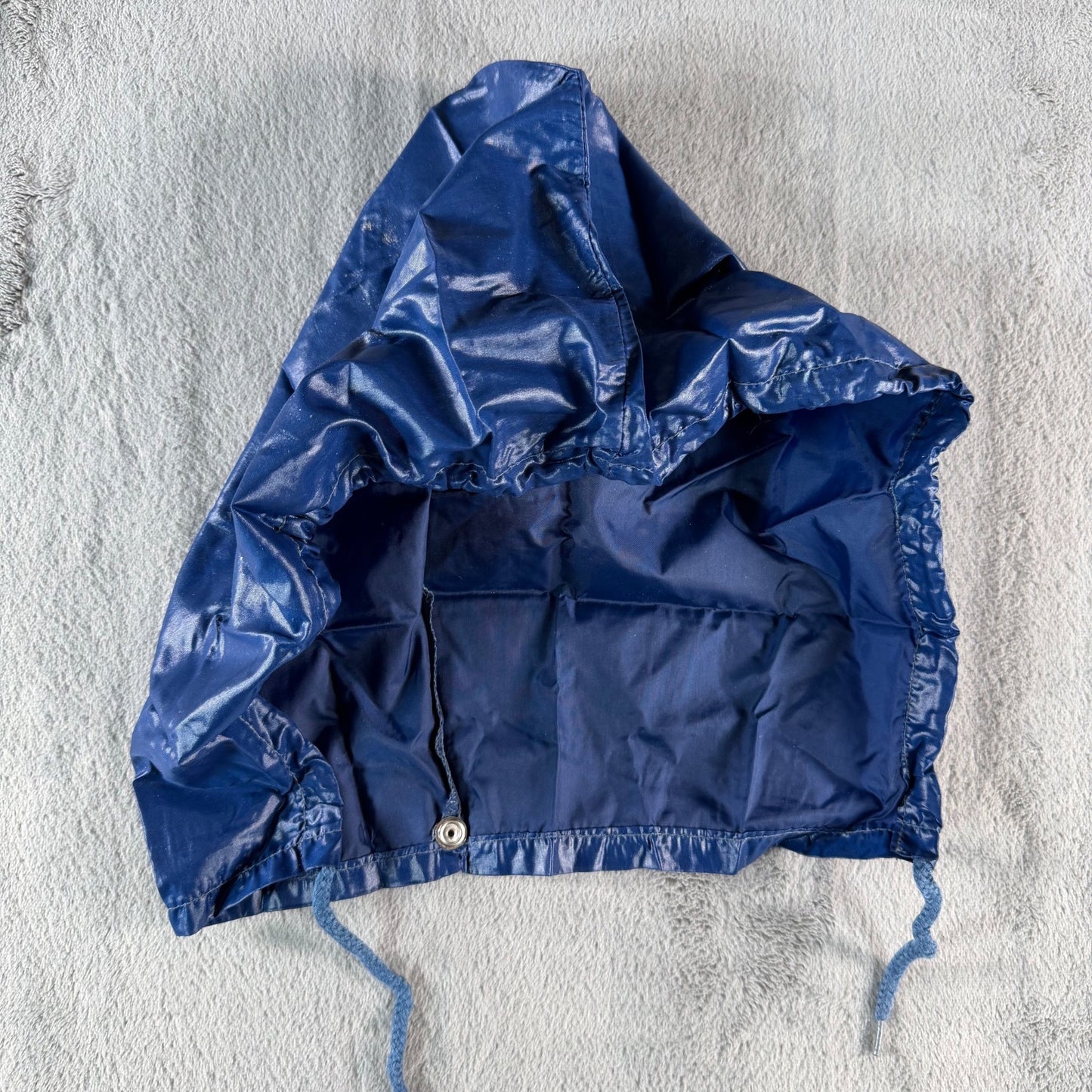 Vintage 1970s Sears Men's Blue Nylon Zip-Pocket Insulated Jacket (Medium)