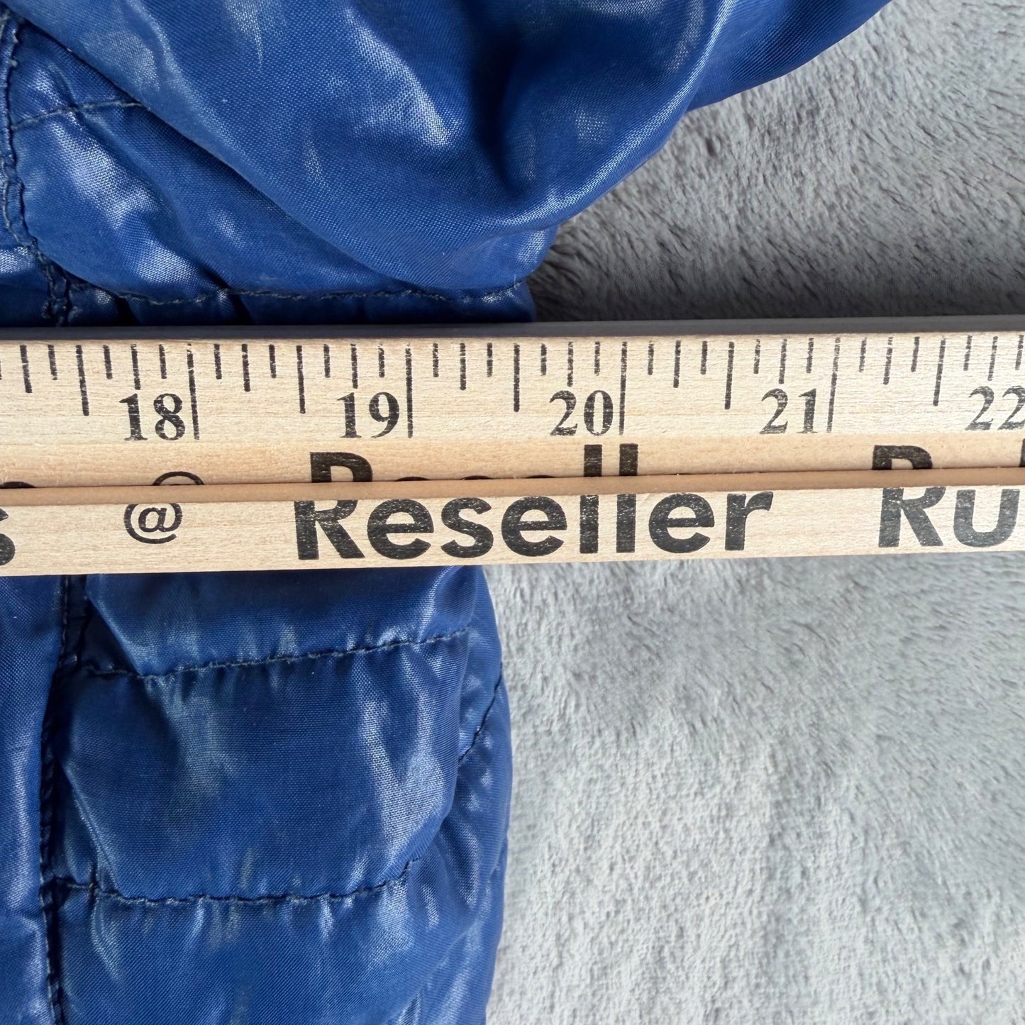 Vintage 1970s Sears Men's Blue Nylon Zip-Pocket Insulated Jacket (Medium)