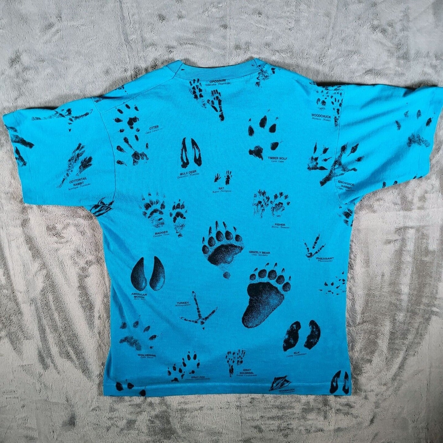 Vintage Single Stitch Lutsen Mountains All Over Print Animal Tracks T-Shirt (L)