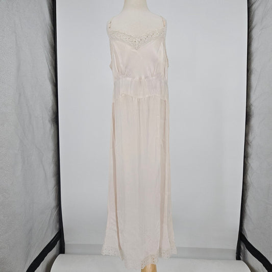 Vintage 1940s Barbizon Jaunty Rite Rayon/Acetate Ivory Lace Trim Slip (XXS)