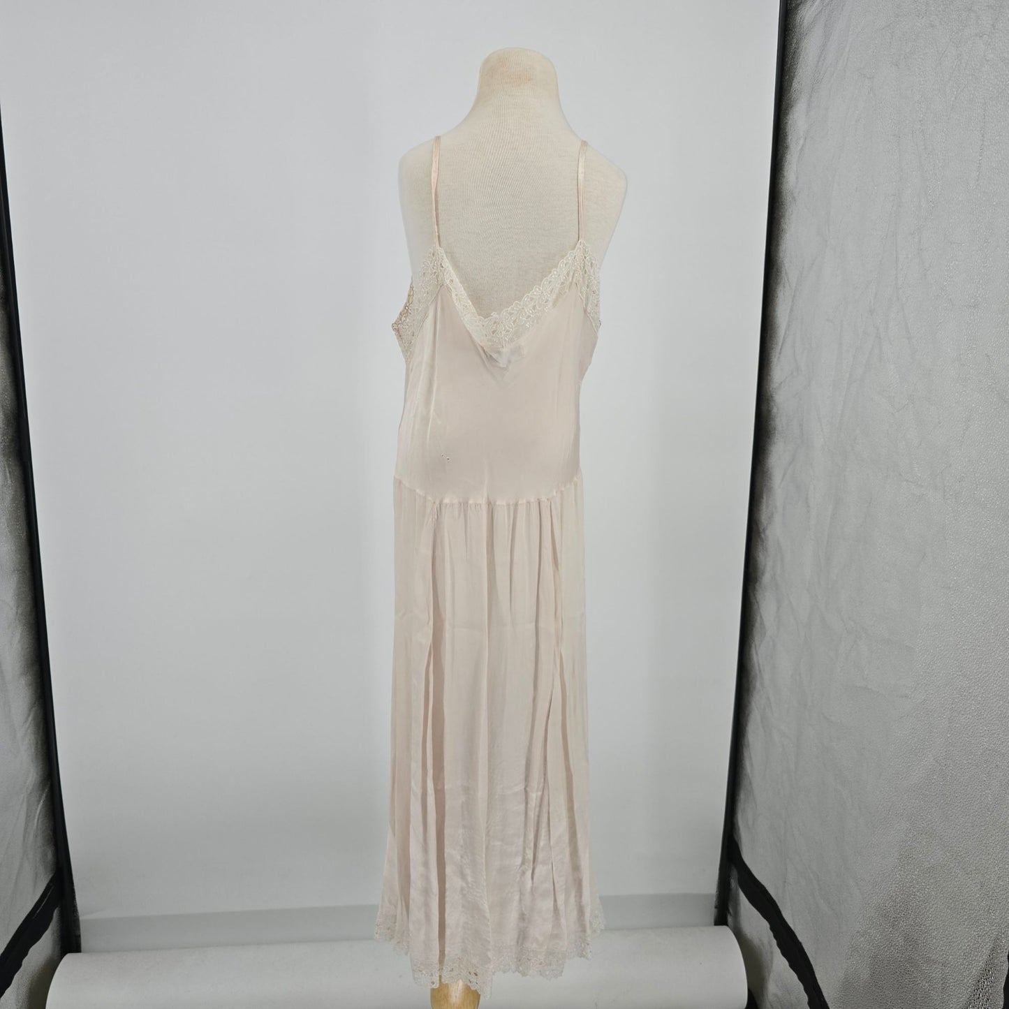 Vintage 1940s Barbizon Jaunty Rite Rayon/Acetate Ivory Lace Trim Slip (XXS)