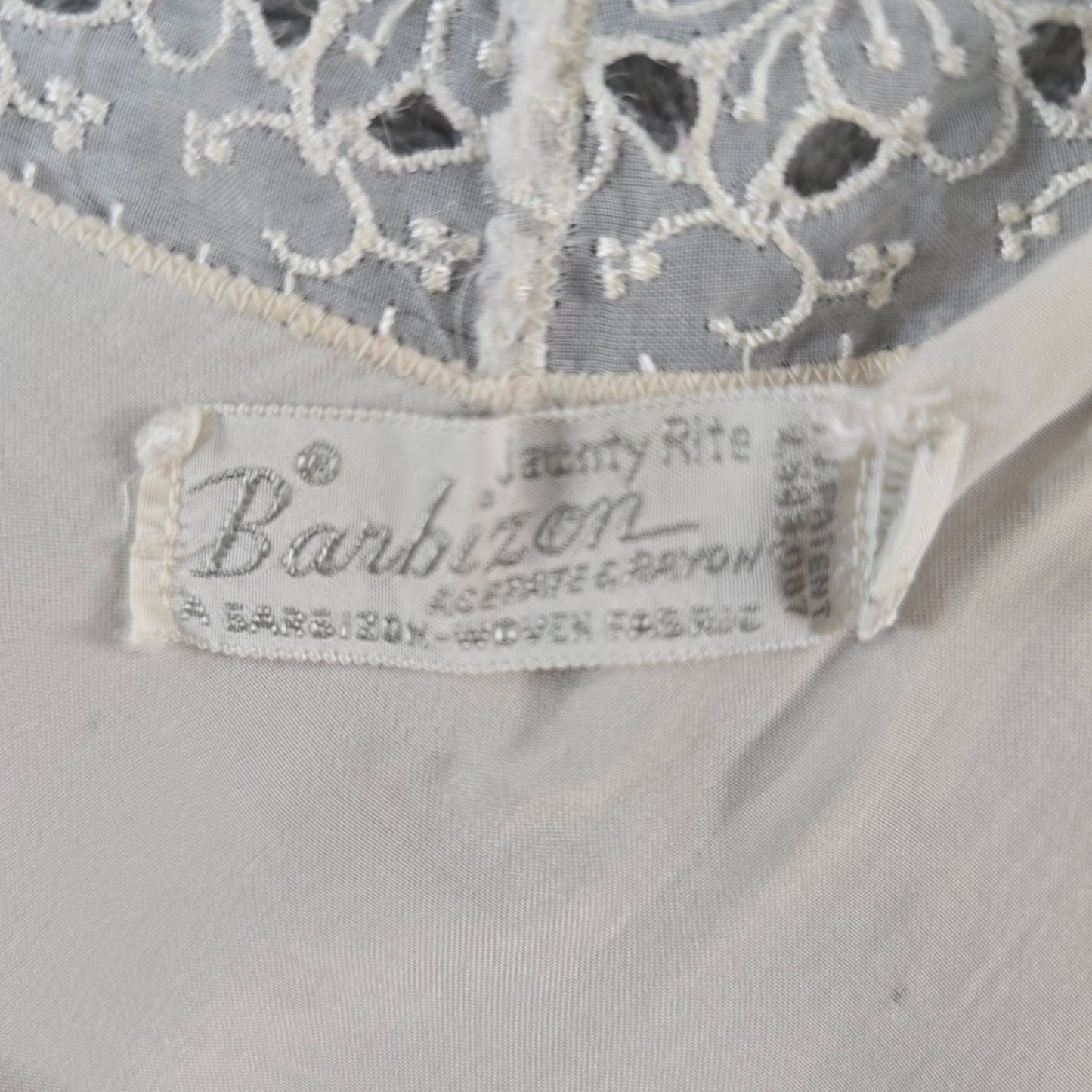 Vintage 1940s Barbizon Jaunty Rite Rayon/Acetate Ivory Lace Trim Slip (XXS)