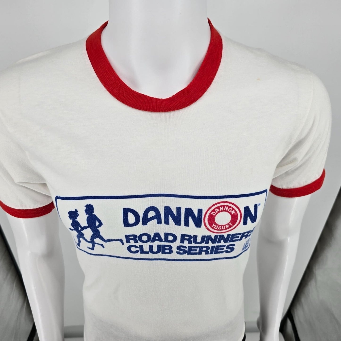 Vintage 1980s Dannon Road Runners Club Hartford 6.4 Miles Ringer T-Shirt (S)