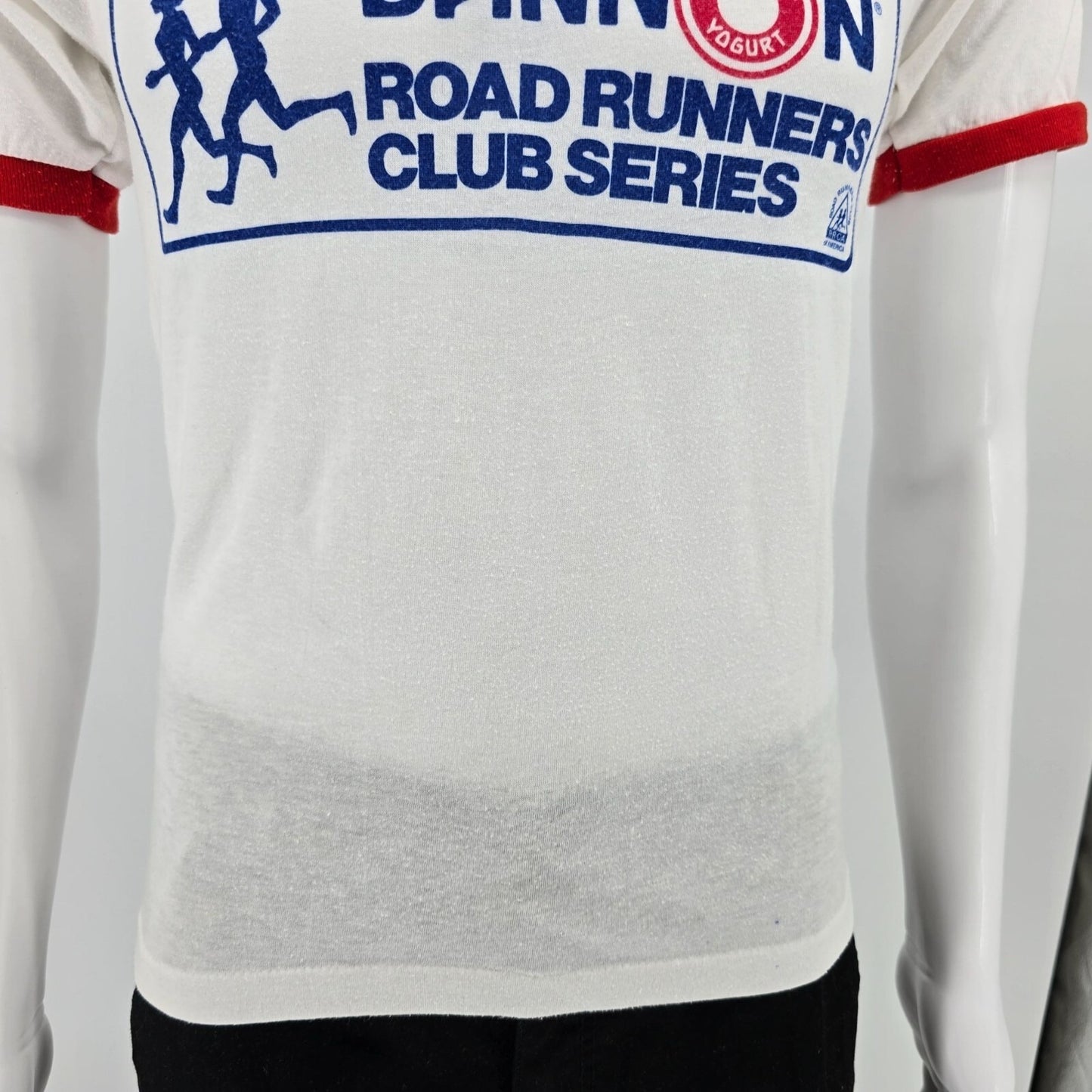 Vintage 1980s Dannon Road Runners Club Hartford 6.4 Miles Ringer T-Shirt (S)