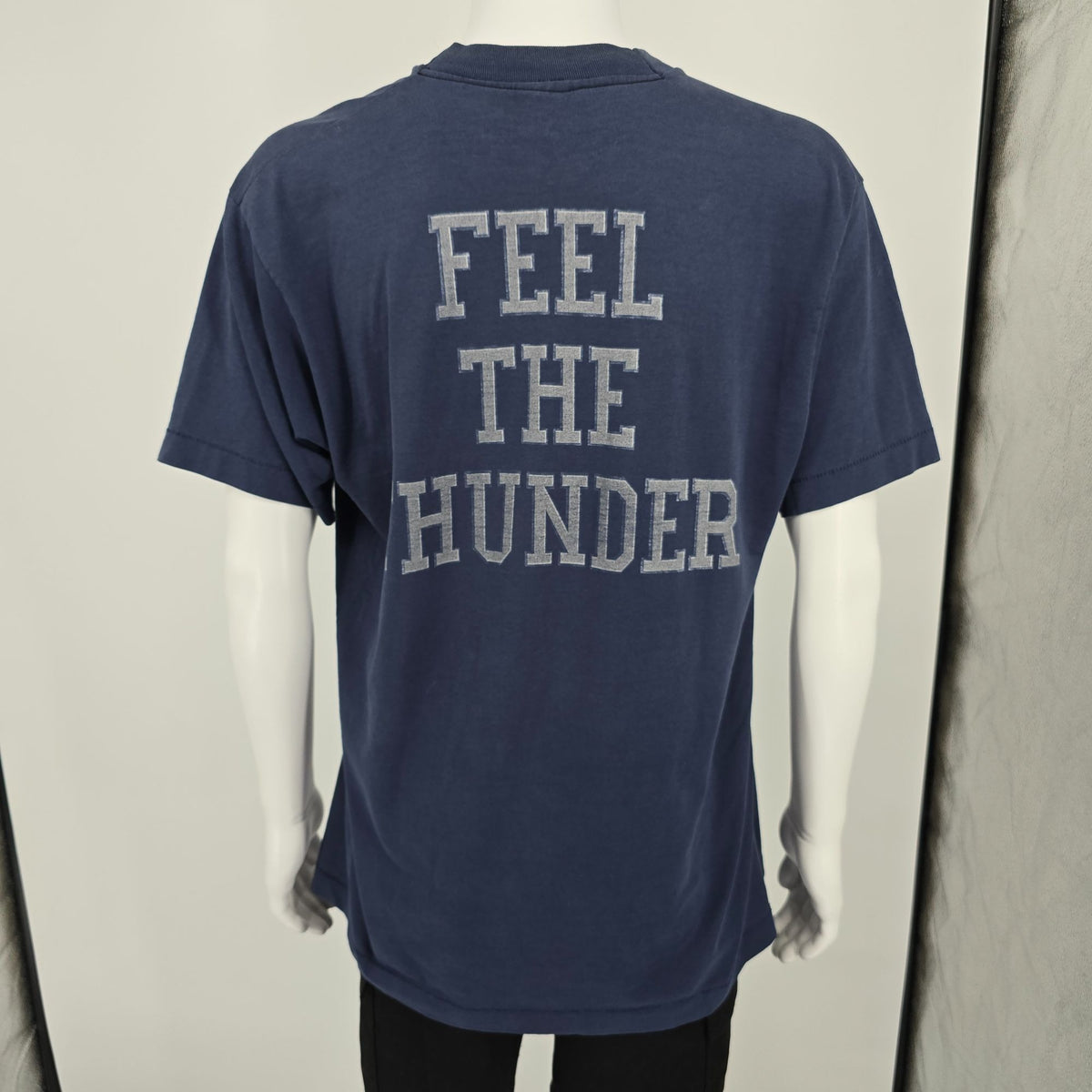 Vintage 1990s Fruit of the Loom Best La Sombra "Feel the Thunder" T-Shirt (L/XL)