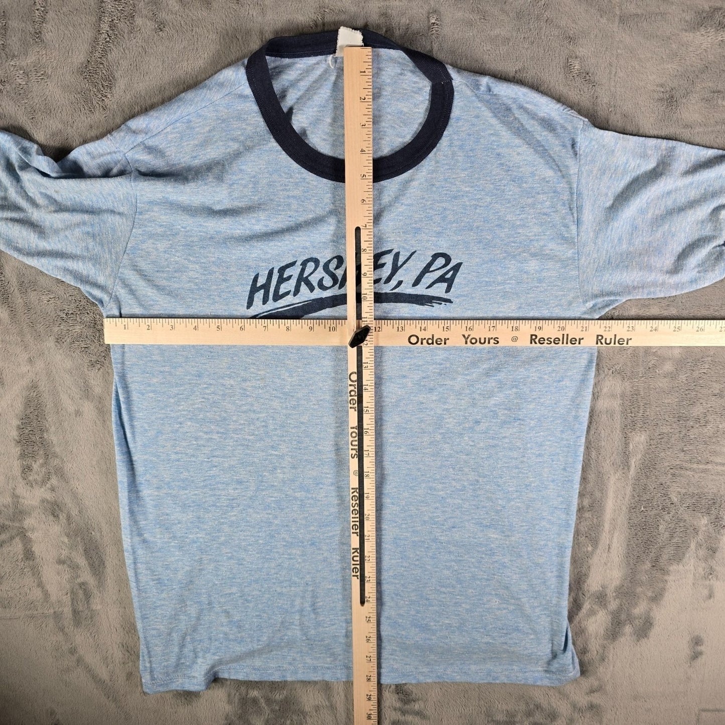 Vintage Late 1970s Early 1980s Hershey, PA Blue Heathered Ringer T-Shirt (L)