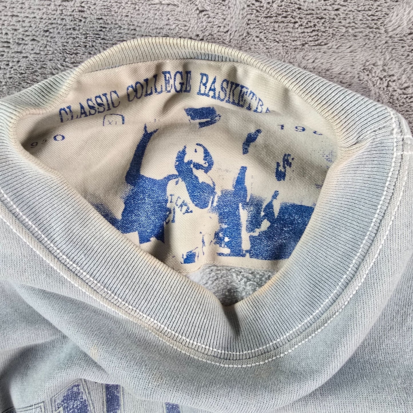 Vintage 1990s College Basketball Kentucky 1951 National Champions Sweatshirt (L)