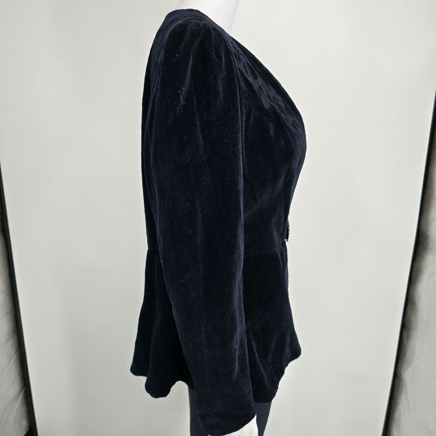 Vintage 1970s Unbranded Navy Velvet Embroidered 40s-Style Peplum Jacket (S)