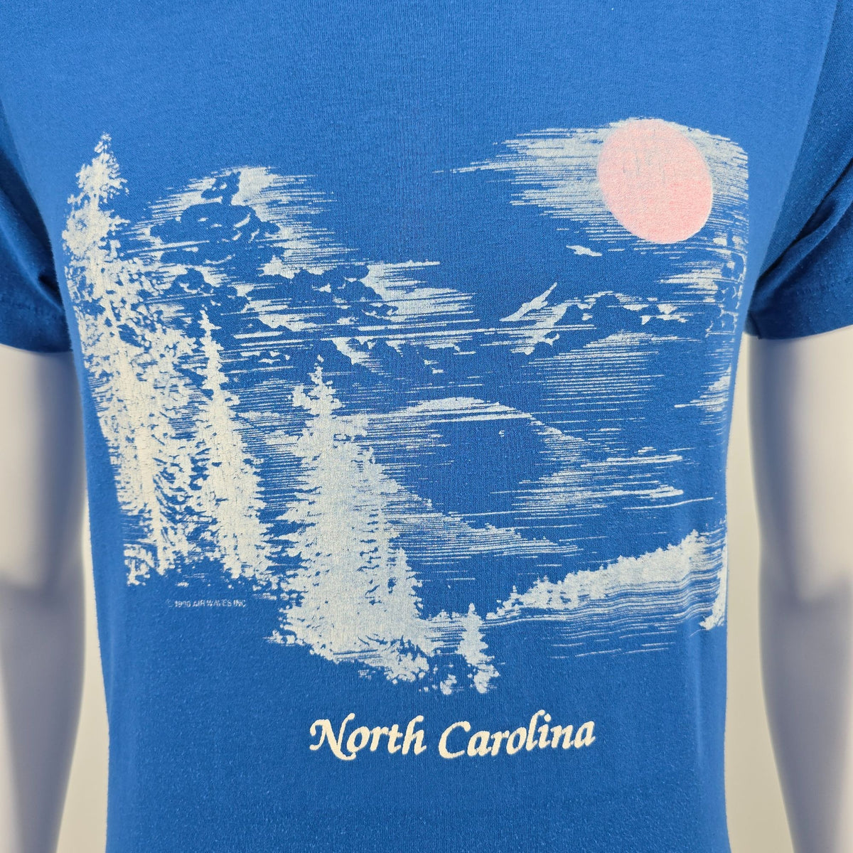 Vintage 1980s Selec-T/Air Waves North Carolina Moon Graphic Souvenir T-Shirt (S)