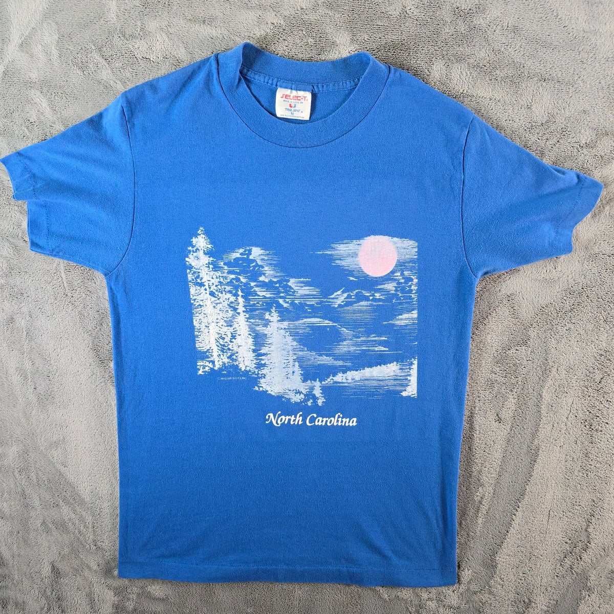 Vintage 1980s Selec-T/Air Waves North Carolina Moon Graphic Souvenir T-Shirt (S)