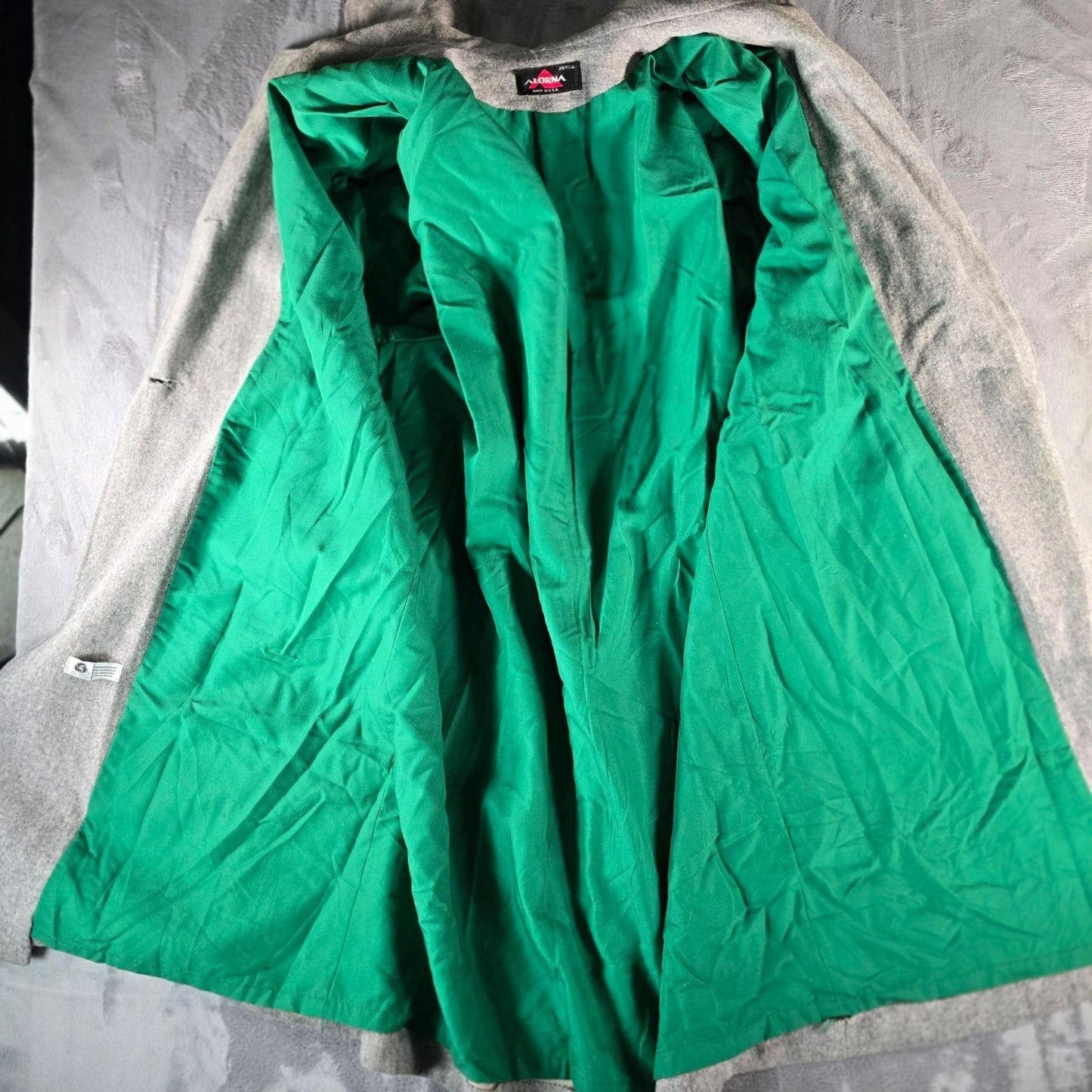 Distressed Vintage 1980s Alorna Petite Gray Wool Blend Long Coat (XXL/XXXL)