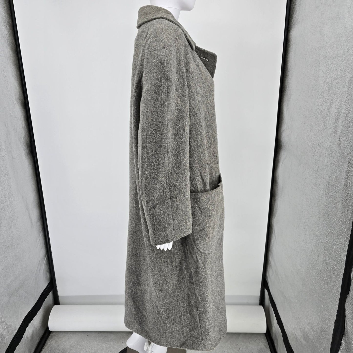 Distressed Vintage 1980s Alorna Petite Gray Wool Blend Long Coat (XXL/XXXL)