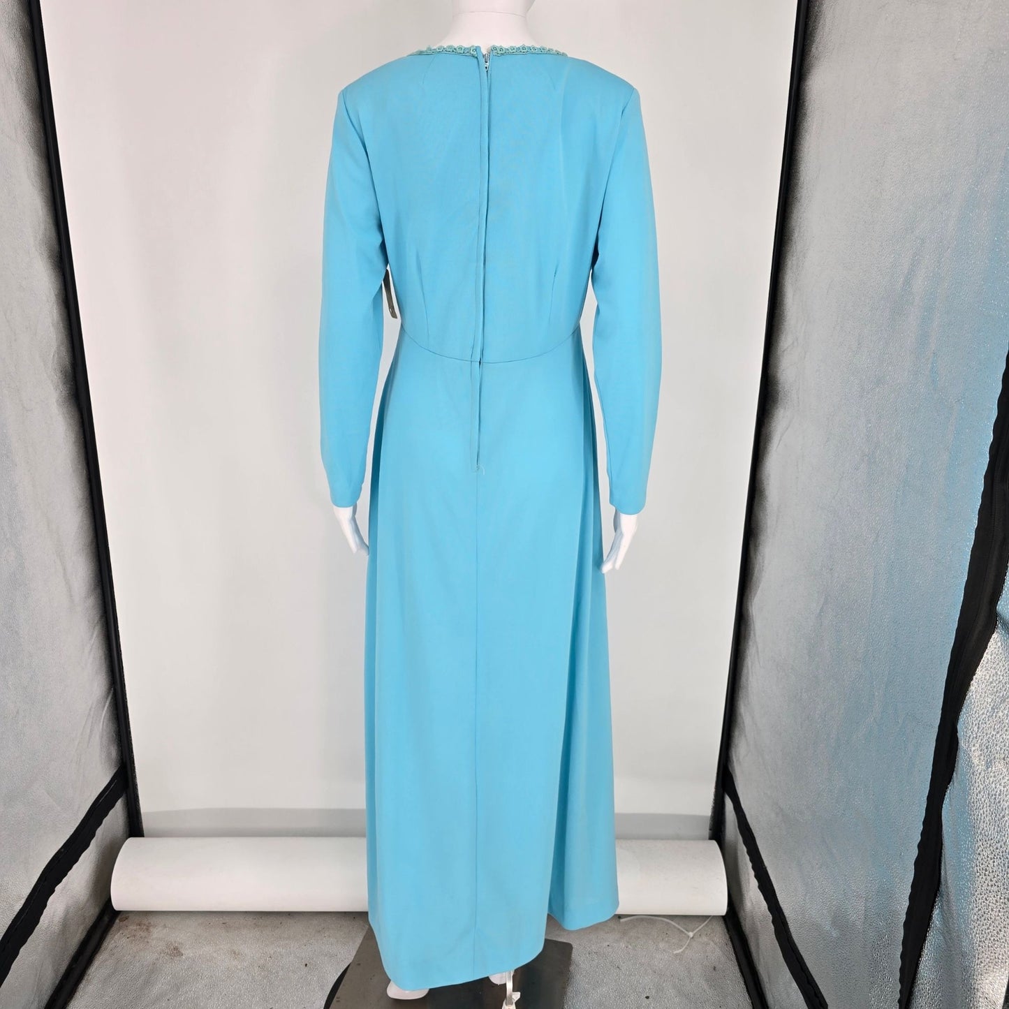 Vintage 1970s Aqua Blue Lace Neckline Long Sleeve Maxi Dress Gown (Size 10/M)