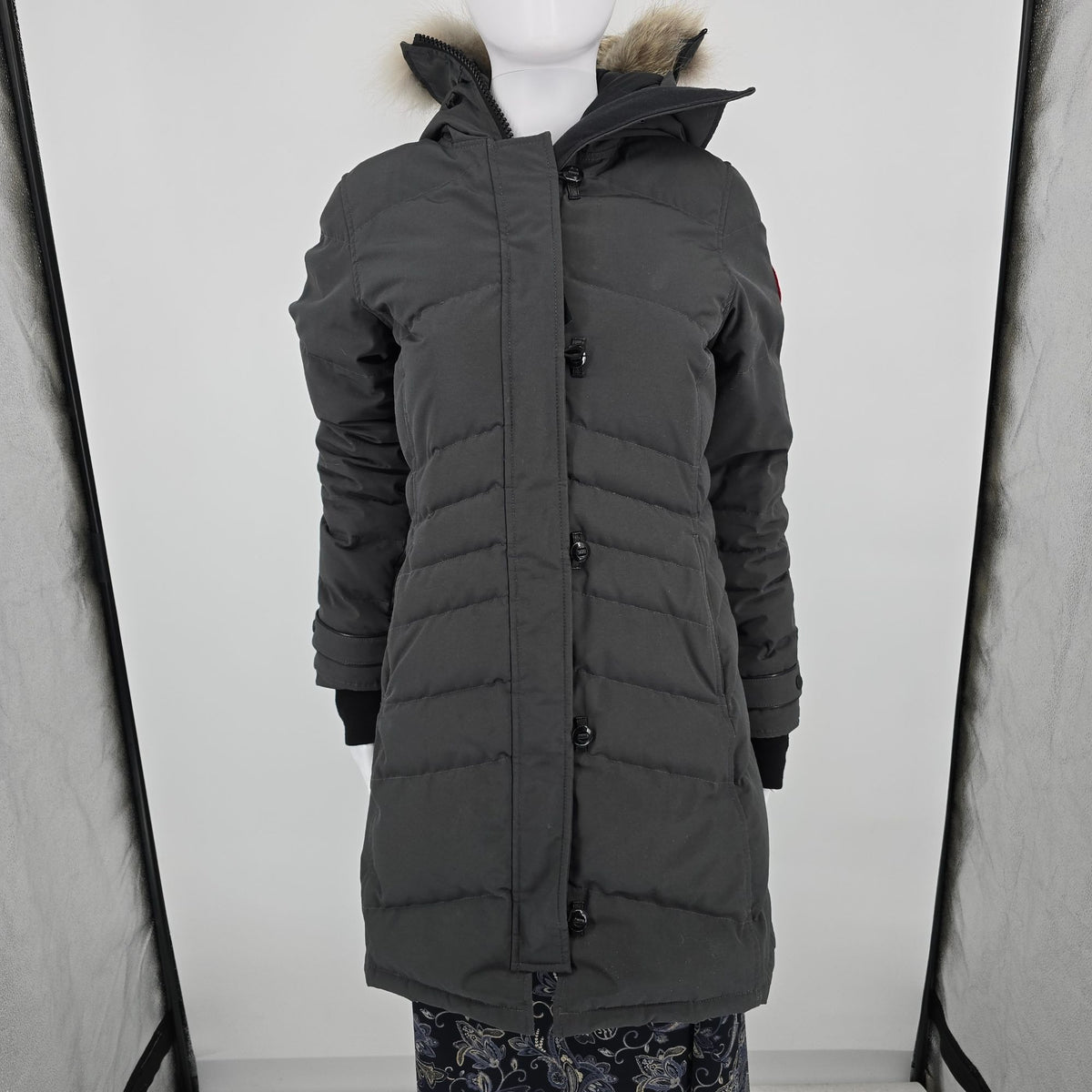 2010s Canada Goose 2090L Lorette Hooded Coyote Trim Down Parka (Women's XS)