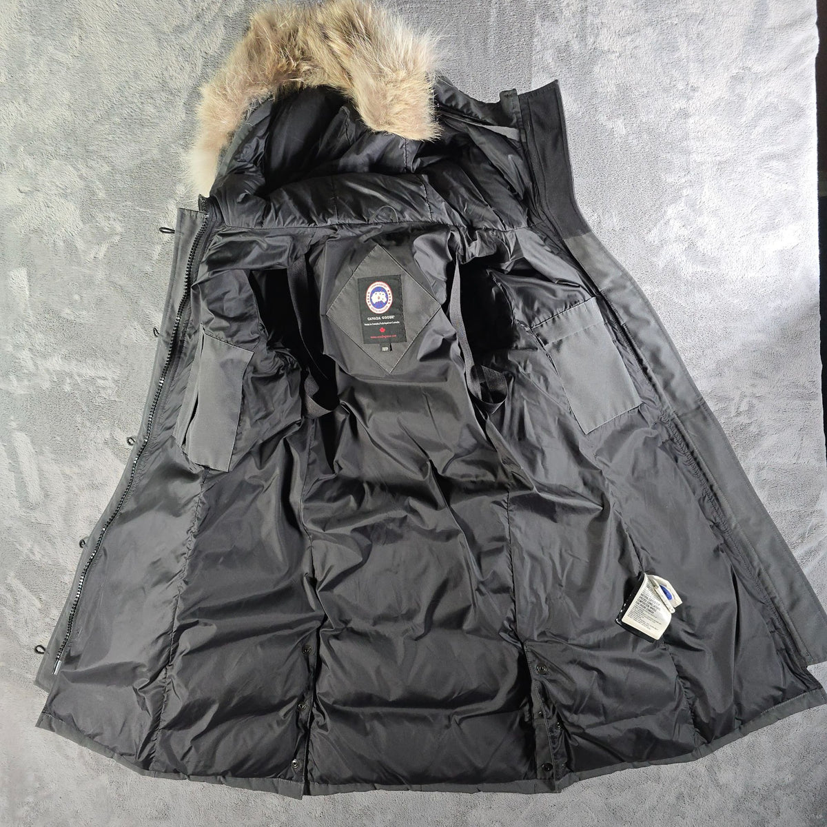 2010s Canada Goose 2090L Lorette Hooded Coyote Trim Down Parka (Women's XS)