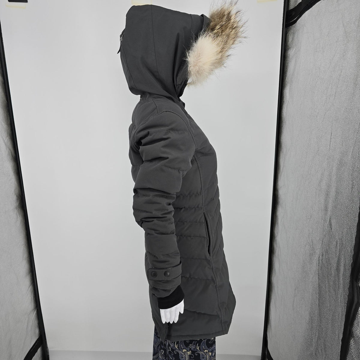 2010s Canada Goose 2090L Lorette Hooded Coyote Trim Down Parka (Women's XS)