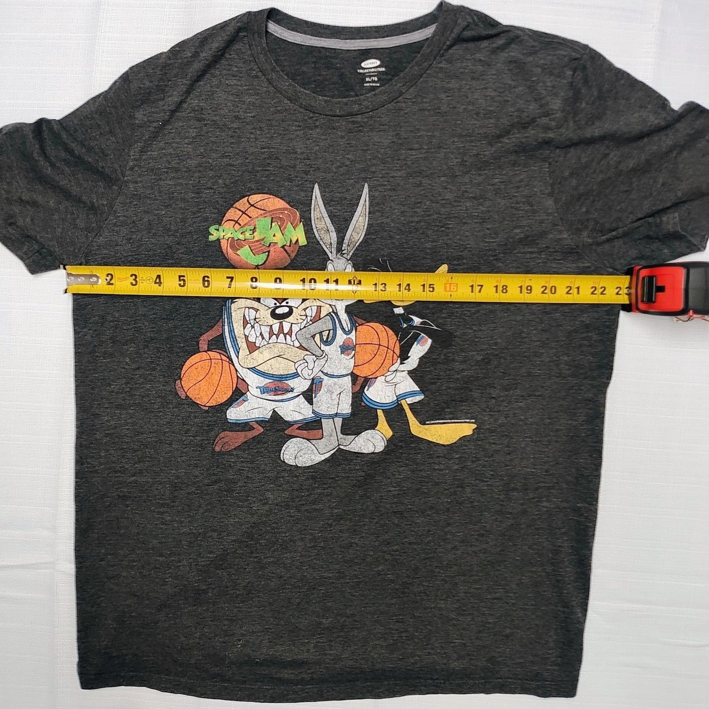 Old Navy Collectabilitees Space Jam Bugs Bunny, Daffy, & Taz Graphic T-Shirt