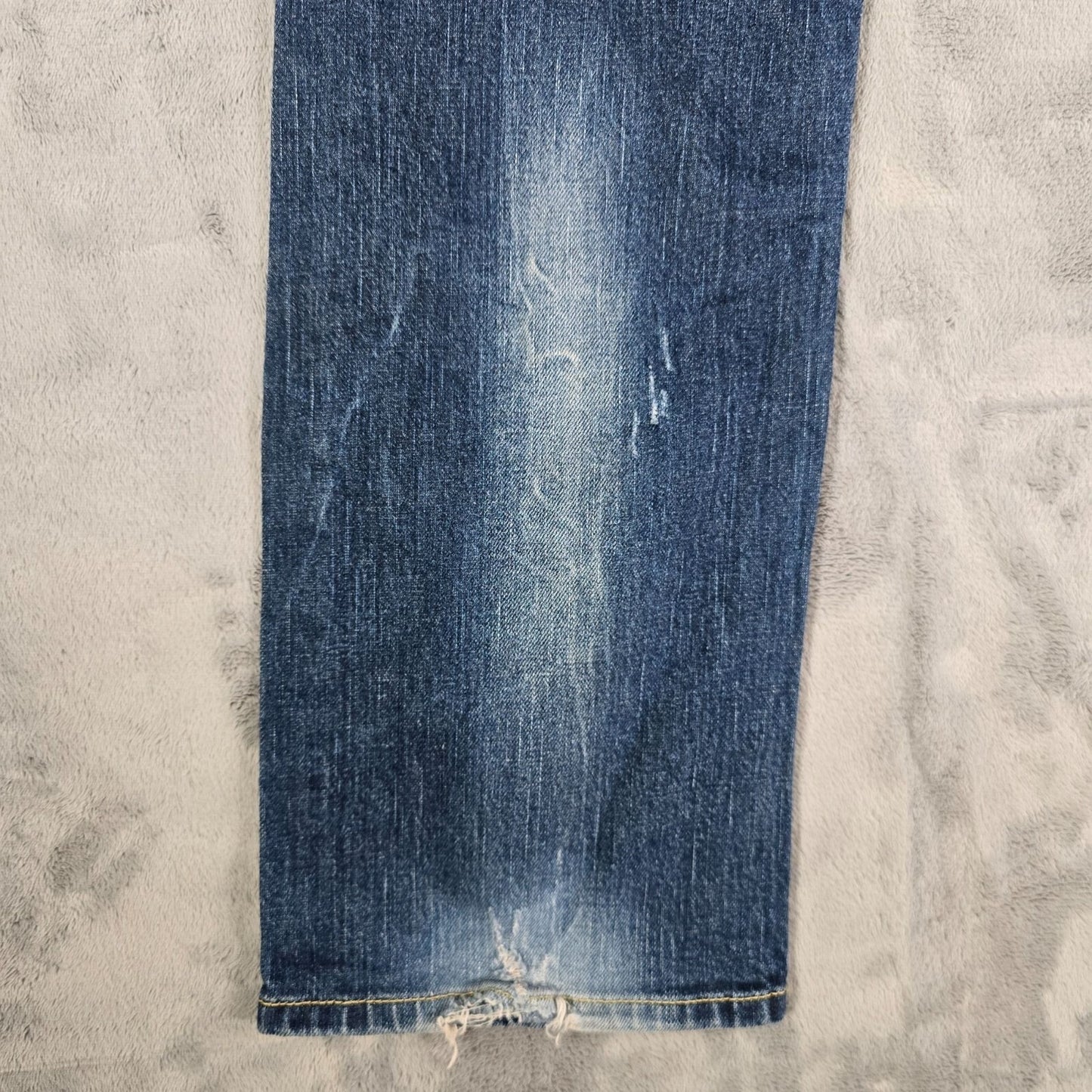 2010 Diesel Larkee Distressed Regular Straight Mens Stretch Denim Jeans (32x31)