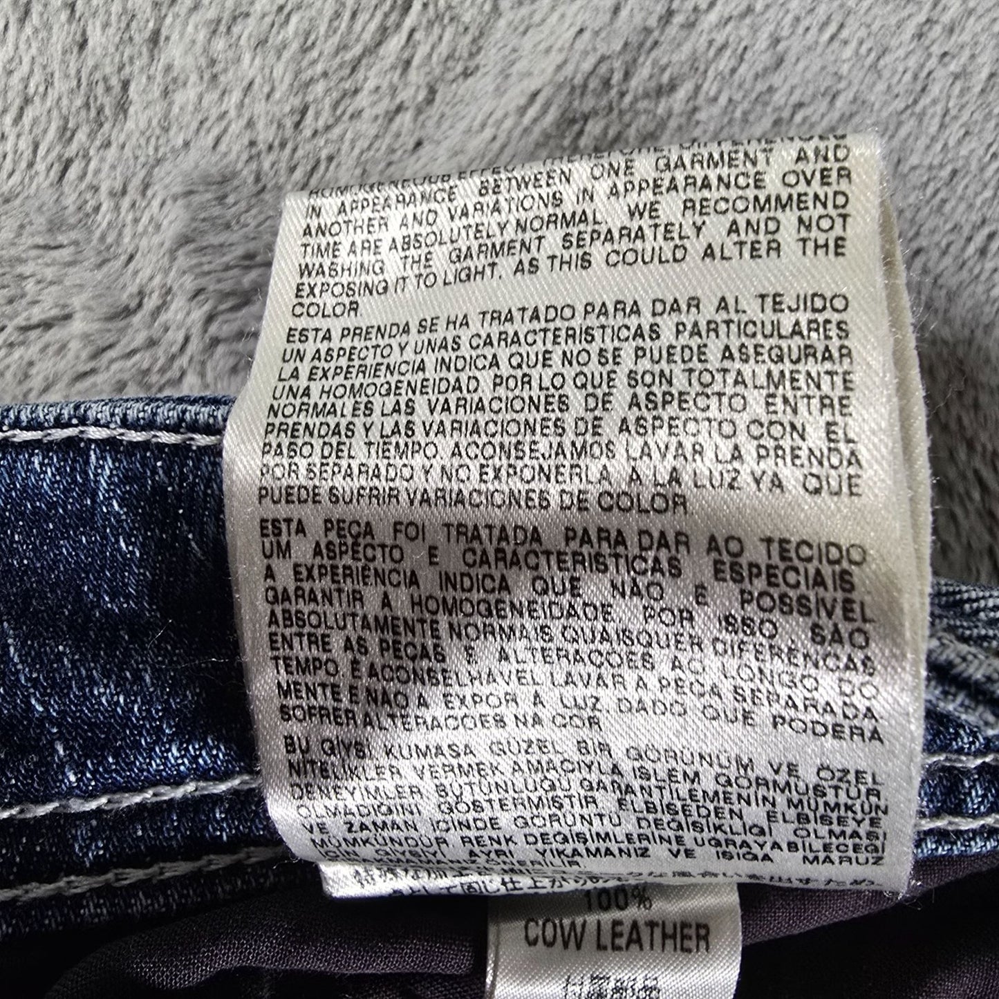 2010 Diesel Larkee Distressed Regular Straight Mens Stretch Denim Jeans (32x31)