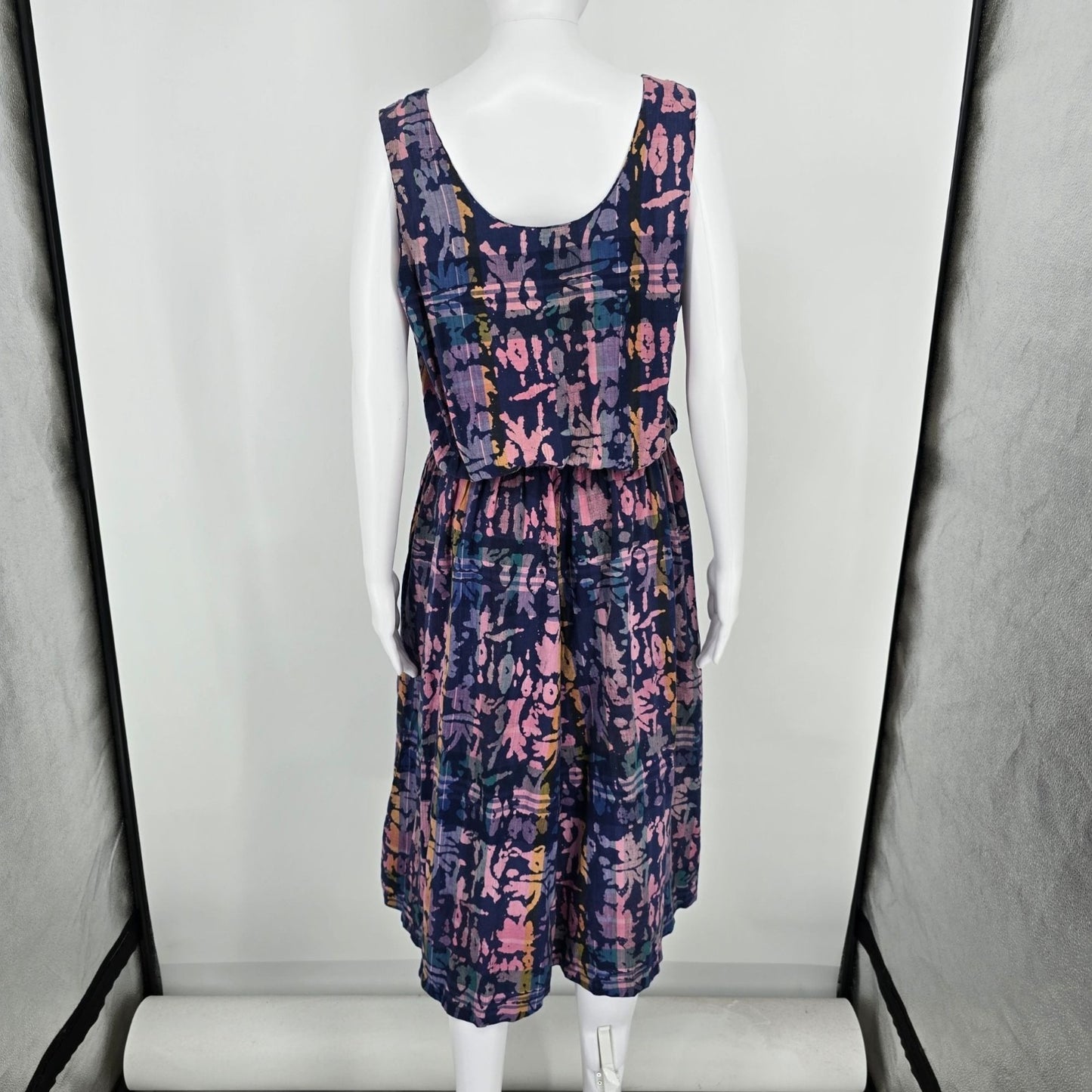 Vintage 1990s Blue/Pink Batik Elastic Waist Sleeveless Midi Sundress (L)
