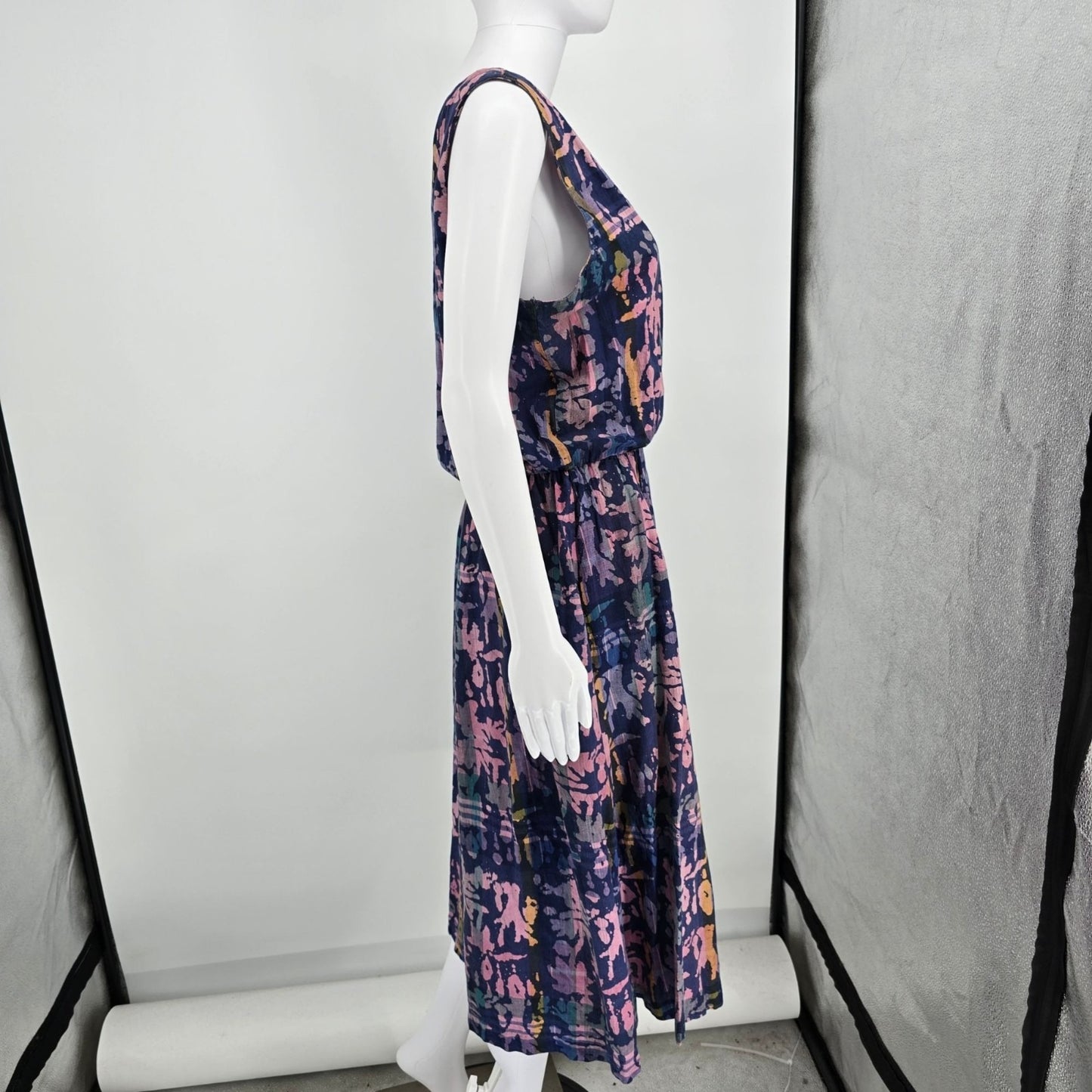 Vintage 1990s Blue/Pink Batik Elastic Waist Sleeveless Midi Sundress (L)