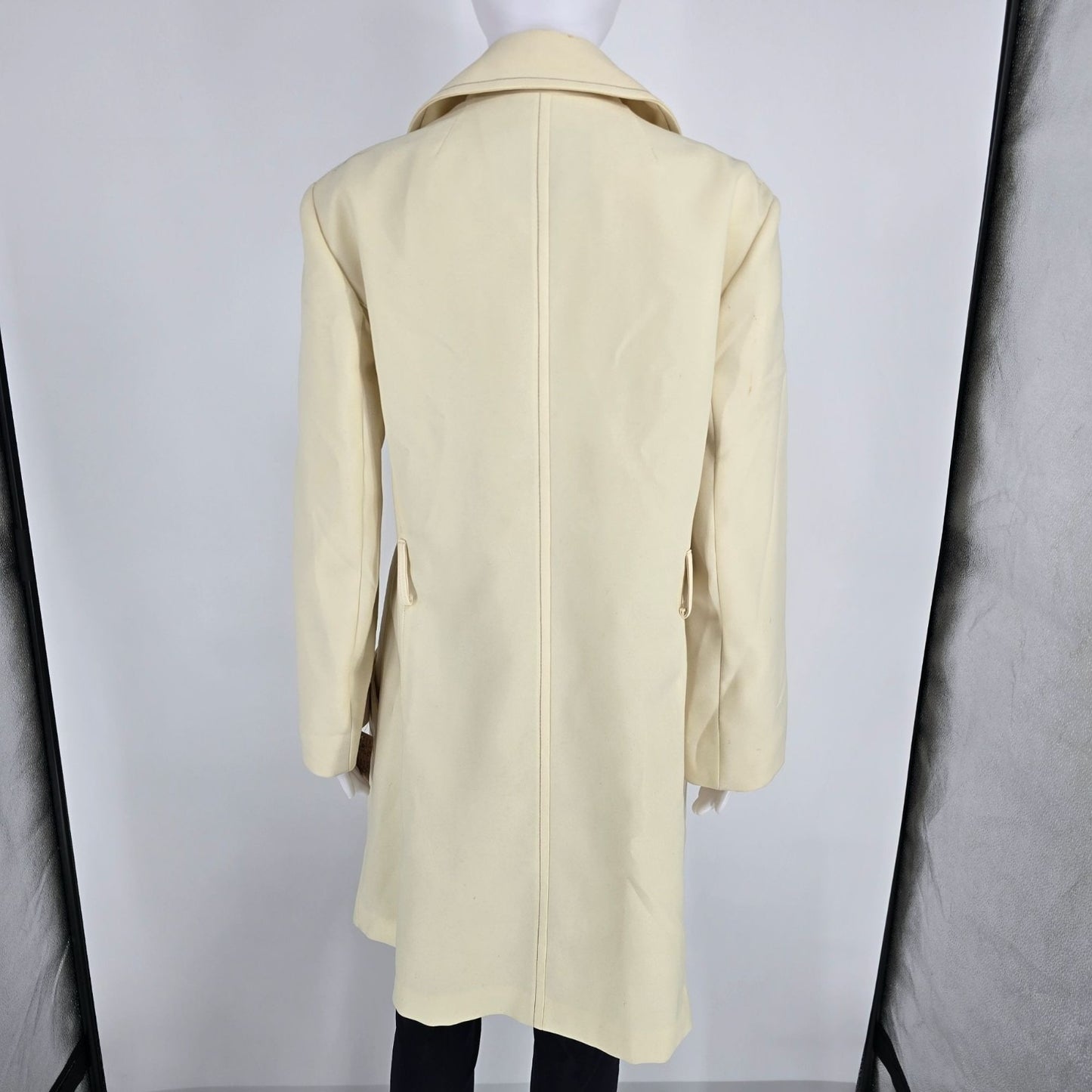 Vintage 1970s London Fog Maincoats Ivory Double-Breasted Walking Coat (M)