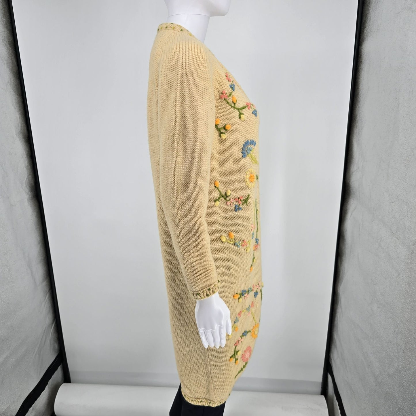 Vintage 1970s Nat Allen Women's Virgin Wool Hand Embroidered Floral Cardigan