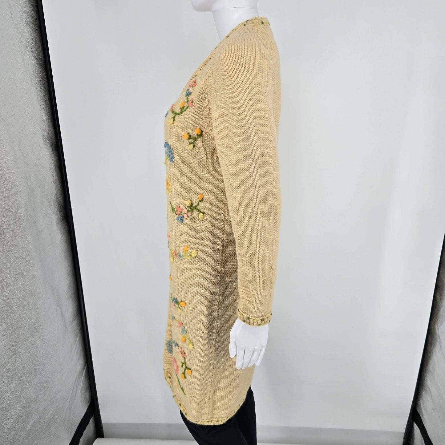 Vintage 1970s Nat Allen Women's Virgin Wool Hand Embroidered Floral Cardigan