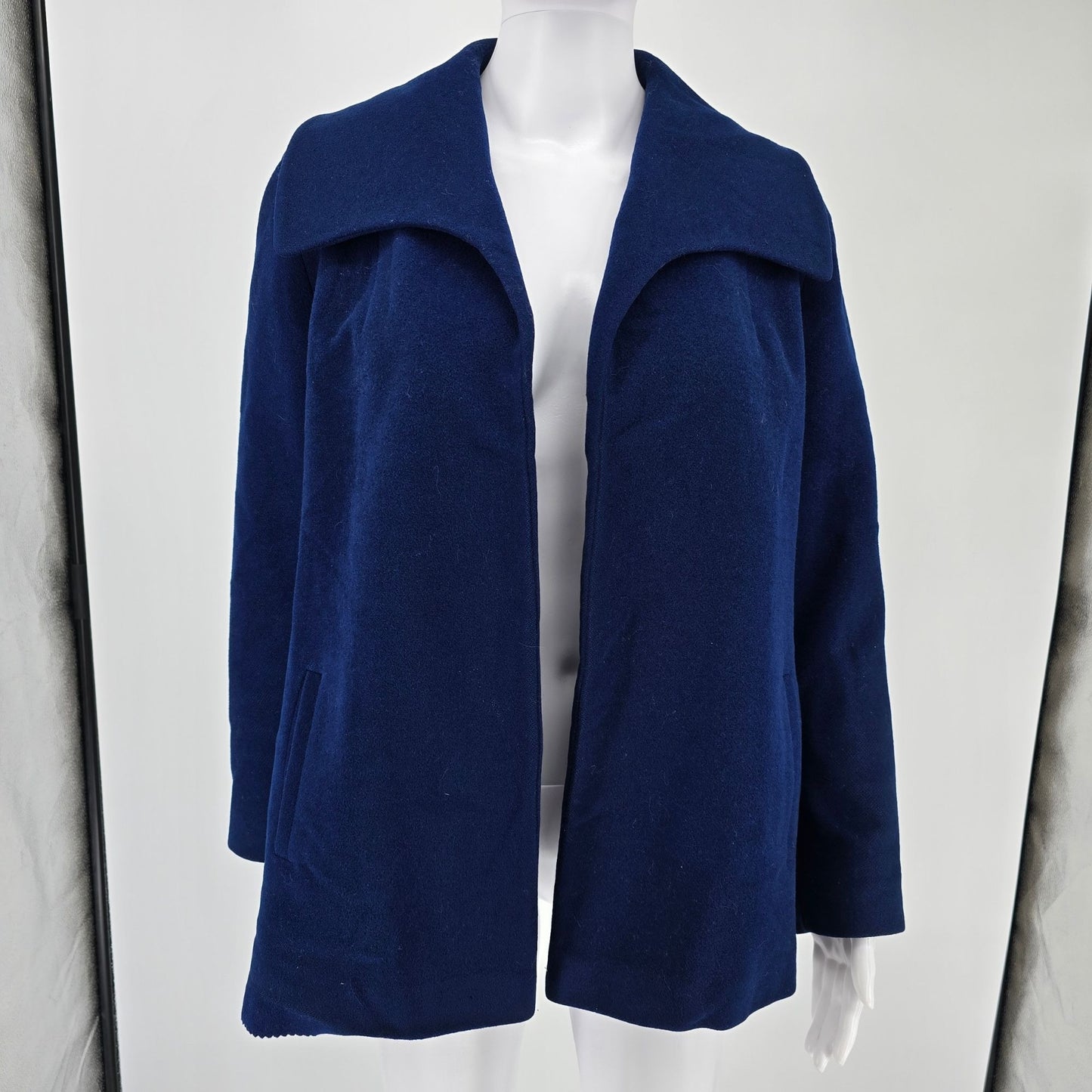 Damaged Vintage 1980s Aquascutum Women's Navy Blue Open Front Wool Jacket (L)