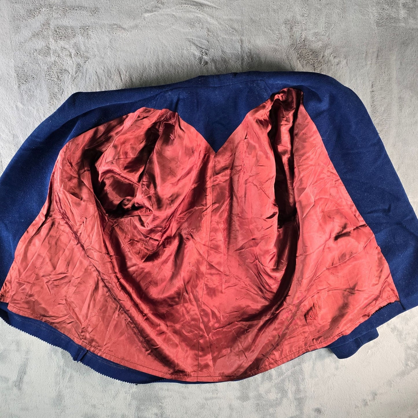 Damaged Vintage 1980s Aquascutum Women's Navy Blue Open Front Wool Jacket (L)