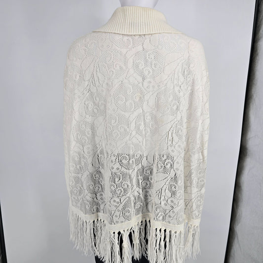 Vintage 1970s Ben Goodman-Nethe Ivory Lace Knit Button-Front Arm Slit Cape (OS)